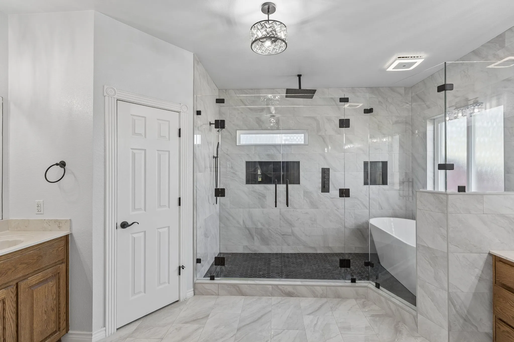 Single Family Residence For Sale in Coryell County , 113 Coleton Drive, Copperas Cove, Texas 76522, 4 Bedroom, 3 Bathroom, 2 Garage spaces, 2,371 Sqft, built in 2010, mls#21357503, Real Estate Agent in Copperas Cove, Homes For Sale in Coryell county, Homes For Sale in Copperas Cove, Realtor in Copperas Cove Texas, Real Estate Brokerage Independent Realty Texas, Luminita Cordes Realtor