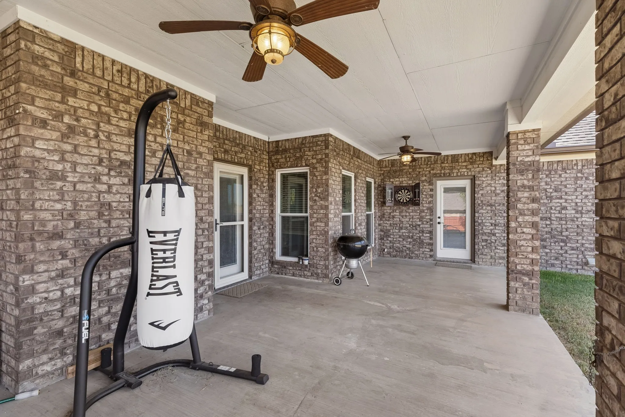 Single Family Residence For Sale in Coryell County , 113 Coleton Drive, Copperas Cove, Texas 76522, 4 Bedroom, 3 Bathroom, 2 Garage spaces, 2,371 Sqft, built in 2010, mls#21357503, Real Estate Agent in Copperas Cove, Homes For Sale in Coryell county, Homes For Sale in Copperas Cove, Realtor in Copperas Cove Texas, Real Estate Brokerage Independent Realty Texas, Luminita Cordes Realtor