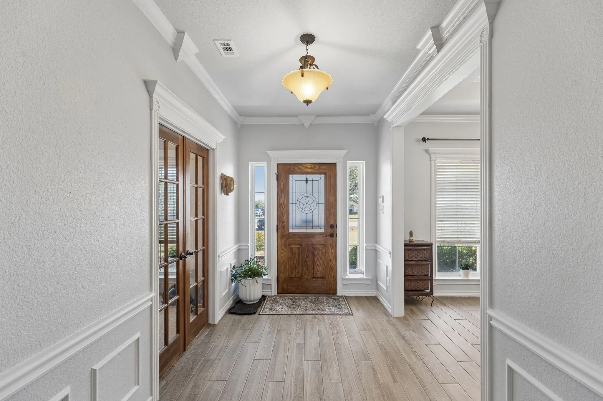 Single Family Residence For Sale in Coryell County , 113 Coleton Drive, Copperas Cove, Texas 76522, 4 Bedroom, 3 Bathroom, 2 Garage spaces, 2,371 Sqft, built in 2010, mls#21357503, Real Estate Agent in Copperas Cove, Homes For Sale in Coryell county, Homes For Sale in Copperas Cove, Realtor in Copperas Cove Texas, Real Estate Brokerage Independent Realty Texas, Luminita Cordes Realtor