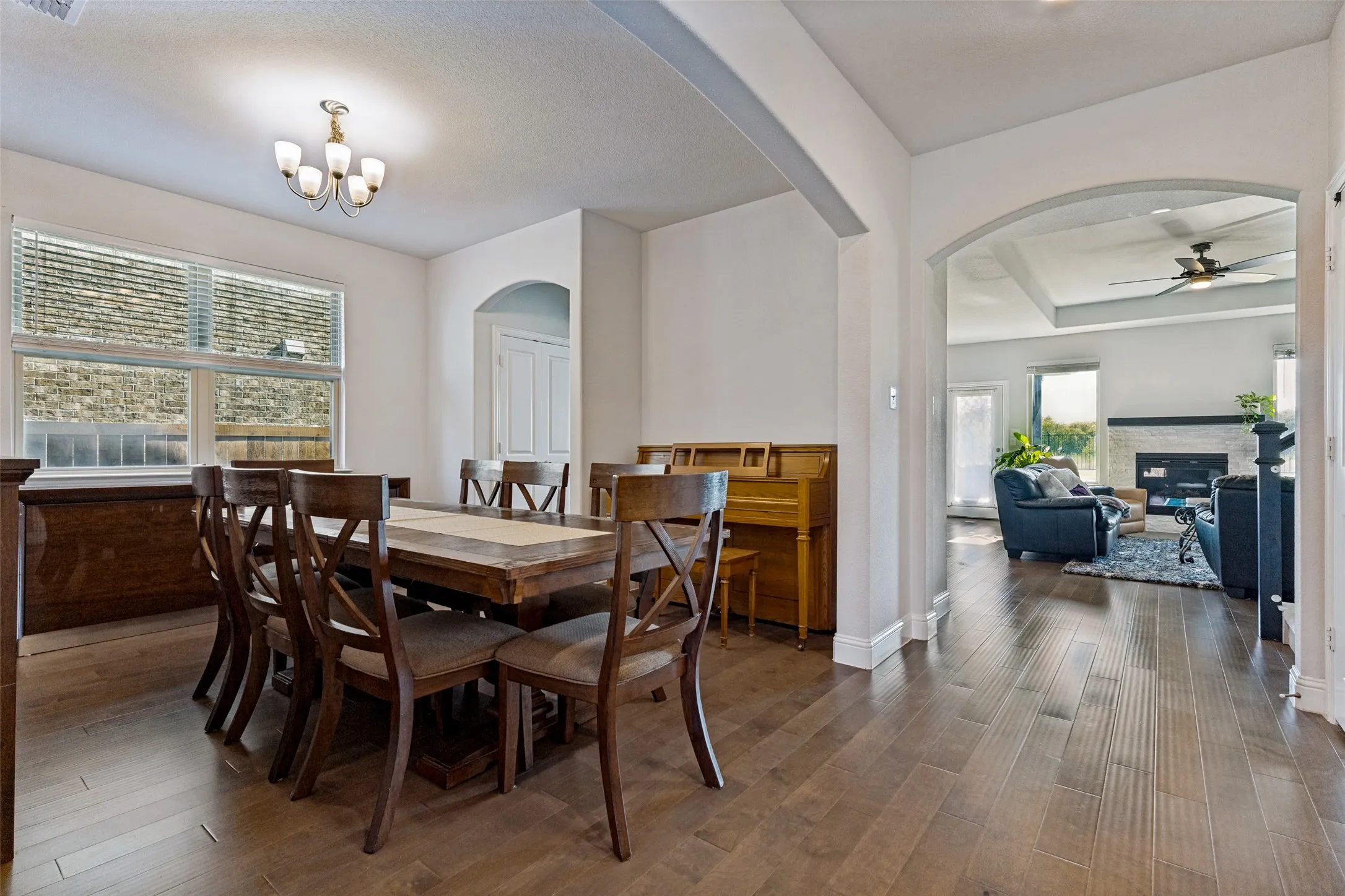 Single Family Residence For Rent in Tarrant County , 11761 Wulstone Road, Fort Worth, Texas 76052, 4 Bedroom, 4 Bathroom, 2 Garage spaces, 2,747 Sqft, built in 2020, mls#21357030, Real Estate Agent in Fort Worth, Homes For Rent in Tarrant county, Homes For Rent in Fort Worth, Realtor in Fort Worth Texas, Real Estate Brokerage Independent Realty Texas, Luminita Cordes Realtor