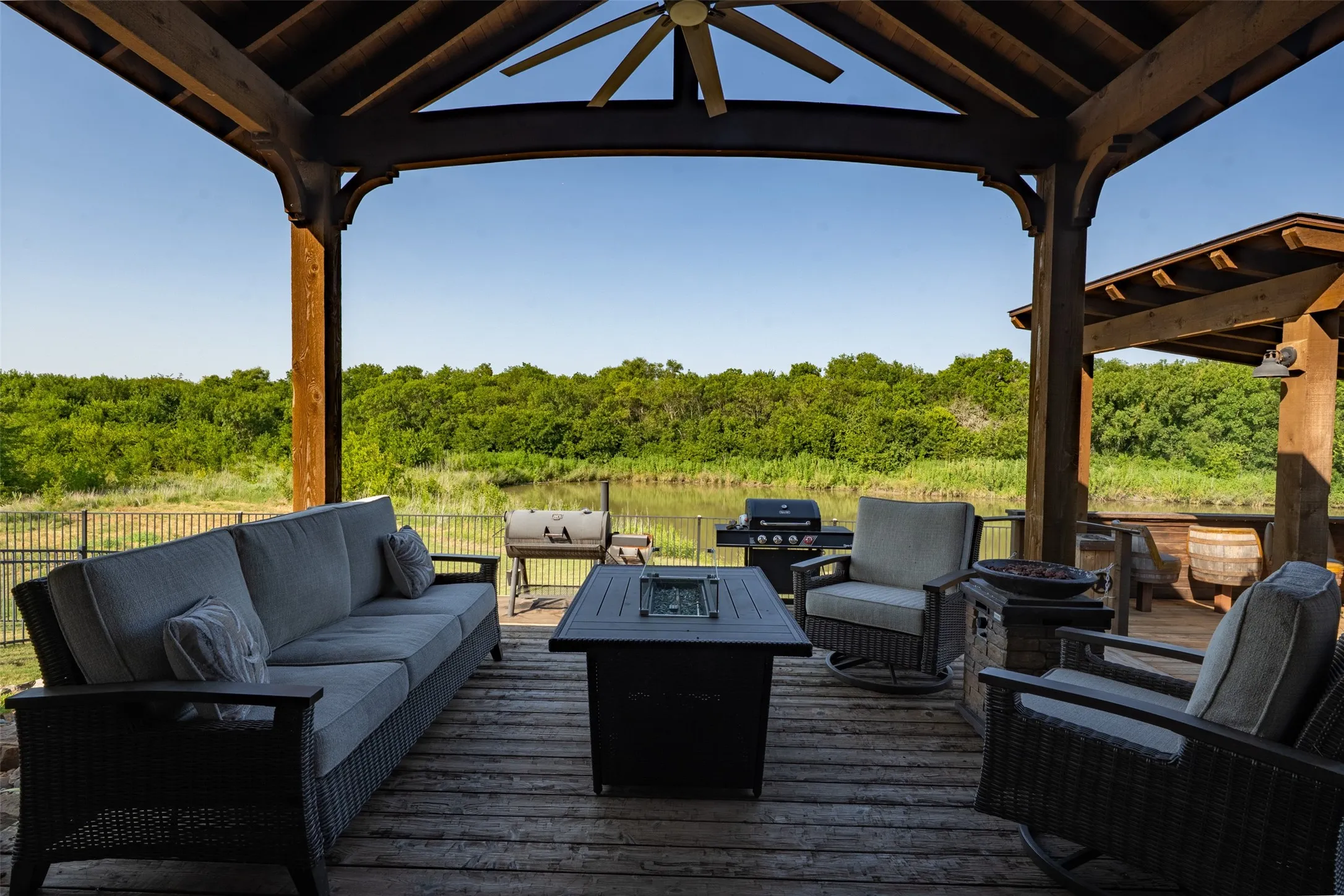 Single Family Residence For Sale in Collin County , 1824 Fair Oaks Lane, Royse City, Texas 75189, 4 Bedroom, 3 Bathroom, 2 Garage spaces, 2,334 Sqft, built in 2014, mls#21358043, Real Estate Agent in Royse City, Homes For Sale in Collin county, Homes For Sale in Royse City, Realtor in Royse City Texas, Real Estate Brokerage Independent Realty Texas, Luminita Cordes Realtor