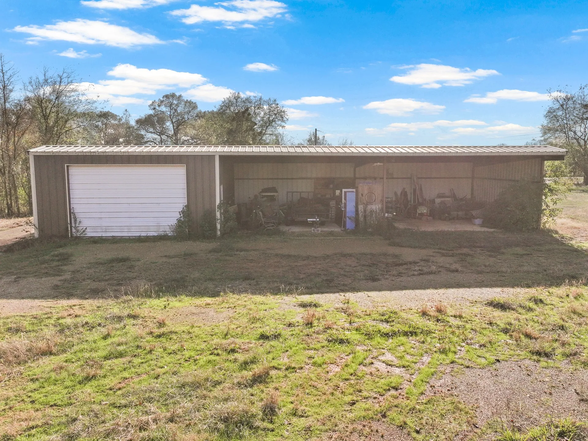 Farm For Sale in Titus County , 785 CR 4840 ALL, Mt Pleasant, Texas 75455, 2 Bedroom, 2 Bathroom, Garage spaces, 1,240 Sqft, built in 2017, Price $810,000, mls#21357000, Real Estate Agent in Mt Pleasant, Homes For Sale in Titus county, Homes For Sale in Mt Pleasant, Realtor in Mt Pleasant Texas, Real Estate Brokerage Independent Realty Texas, Luminita Cordes Realtor