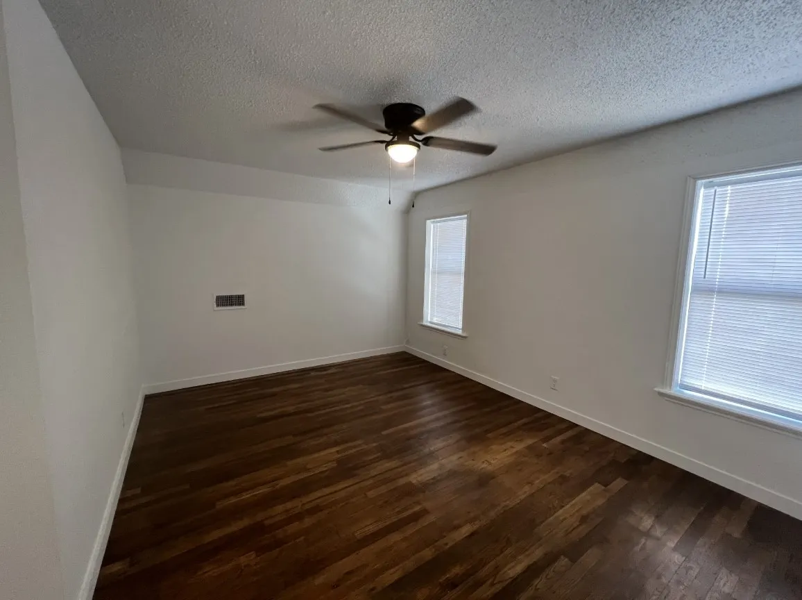 Single Family Residence For Rent in Taylor County , 361 College Drive, Abilene, Texas 79601, 3 Bedroom, 2 Bathroom, Garage spaces, 1,382 Sqft, built in 1952, mls#21358161, Real Estate Agent in Abilene, Homes For Rent in Taylor county, Homes For Rent in Abilene, Realtor in Abilene Texas, Real Estate Brokerage Independent Realty Texas, Luminita Cordes Realtor