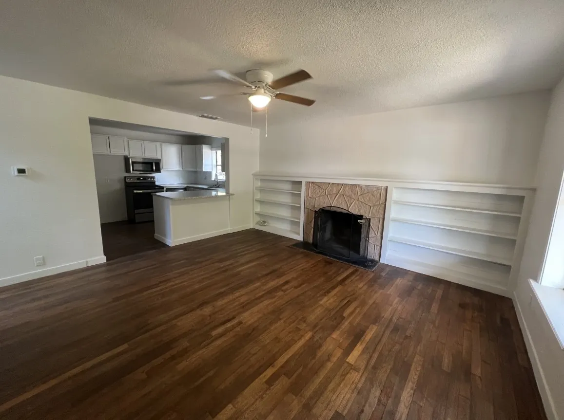 Single Family Residence For Rent in Taylor County , 361 College Drive, Abilene, Texas 79601, 3 Bedroom, 2 Bathroom, Garage spaces, 1,382 Sqft, built in 1952, mls#21358161, Real Estate Agent in Abilene, Homes For Rent in Taylor county, Homes For Rent in Abilene, Realtor in Abilene Texas, Real Estate Brokerage Independent Realty Texas, Luminita Cordes Realtor