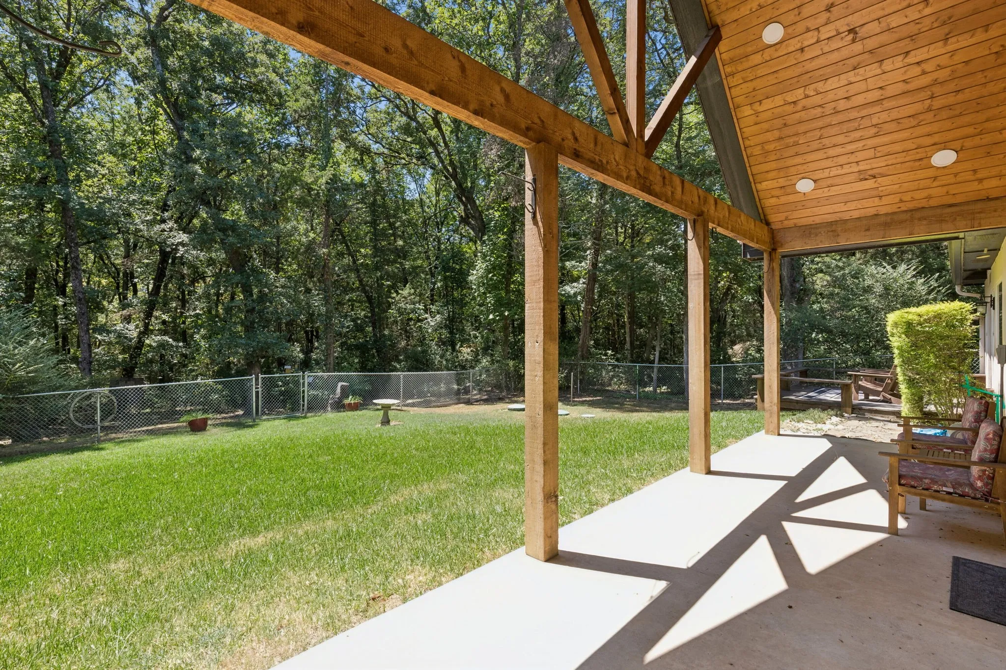 Single Family Residence For Sale in Fannin County , 6912 Circle Drive, Bonham, Texas 75418, 3 Bedroom, 2 Bathroom, 3 Garage spaces, 1,451 Sqft, built in 2018, mls#21351272, Real Estate Agent in Bonham, Homes For Sale in Fannin county, Homes For Sale in Bonham, Realtor in Bonham Texas, Real Estate Brokerage Independent Realty Texas, Luminita Cordes Realtor