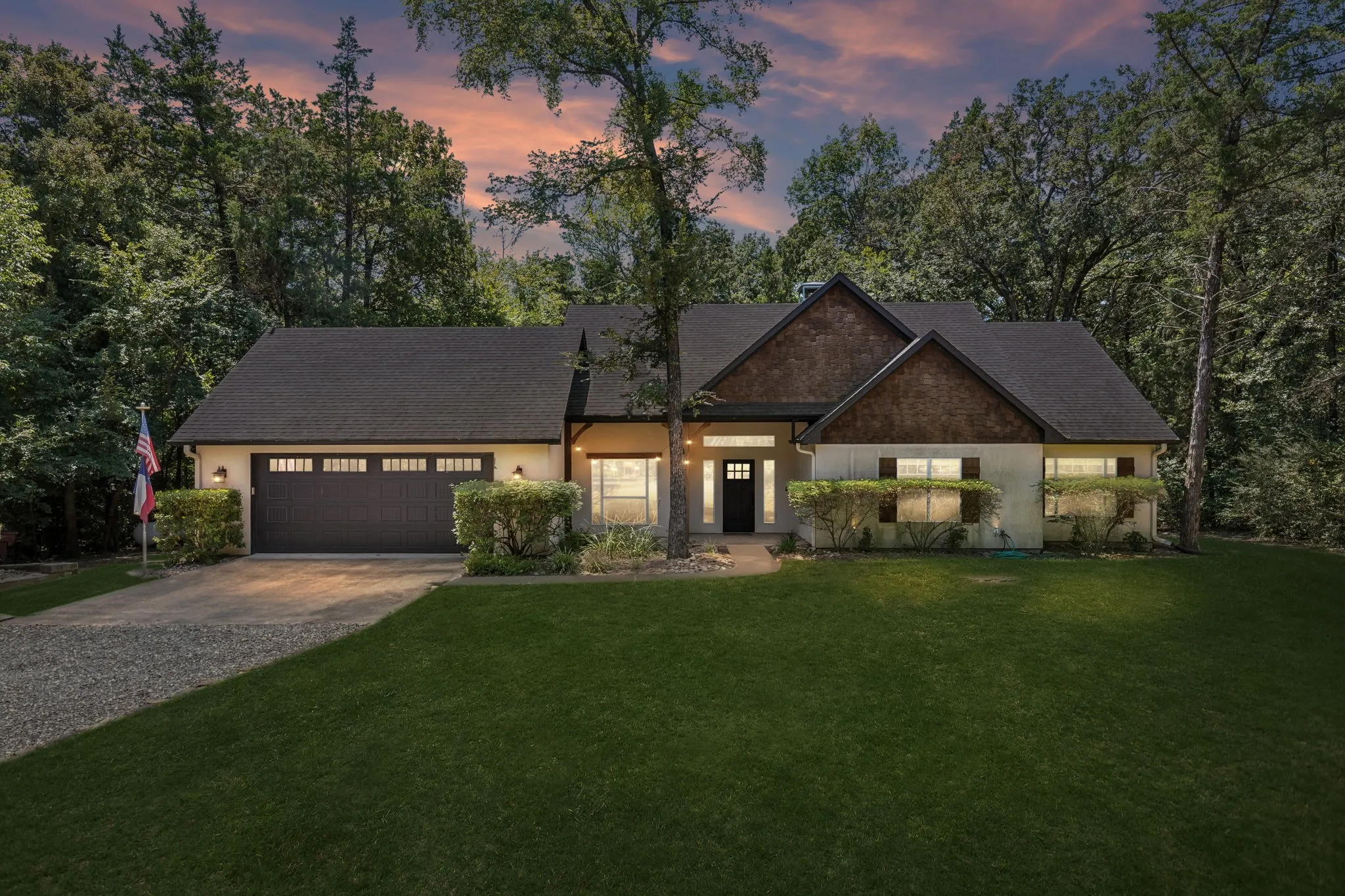 Single Family Residence For Sale in Fannin County , 6912 Circle Drive, Bonham, Texas 75418, 3 Bedroom, 2 Bathroom, 3 Garage spaces, 1,451 Sqft, built in 2018, mls#21351272, Real Estate Agent in Bonham, Homes For Sale in Fannin county, Homes For Sale in Bonham, Realtor in Bonham Texas, Real Estate Brokerage Independent Realty Texas, Luminita Cordes Realtor