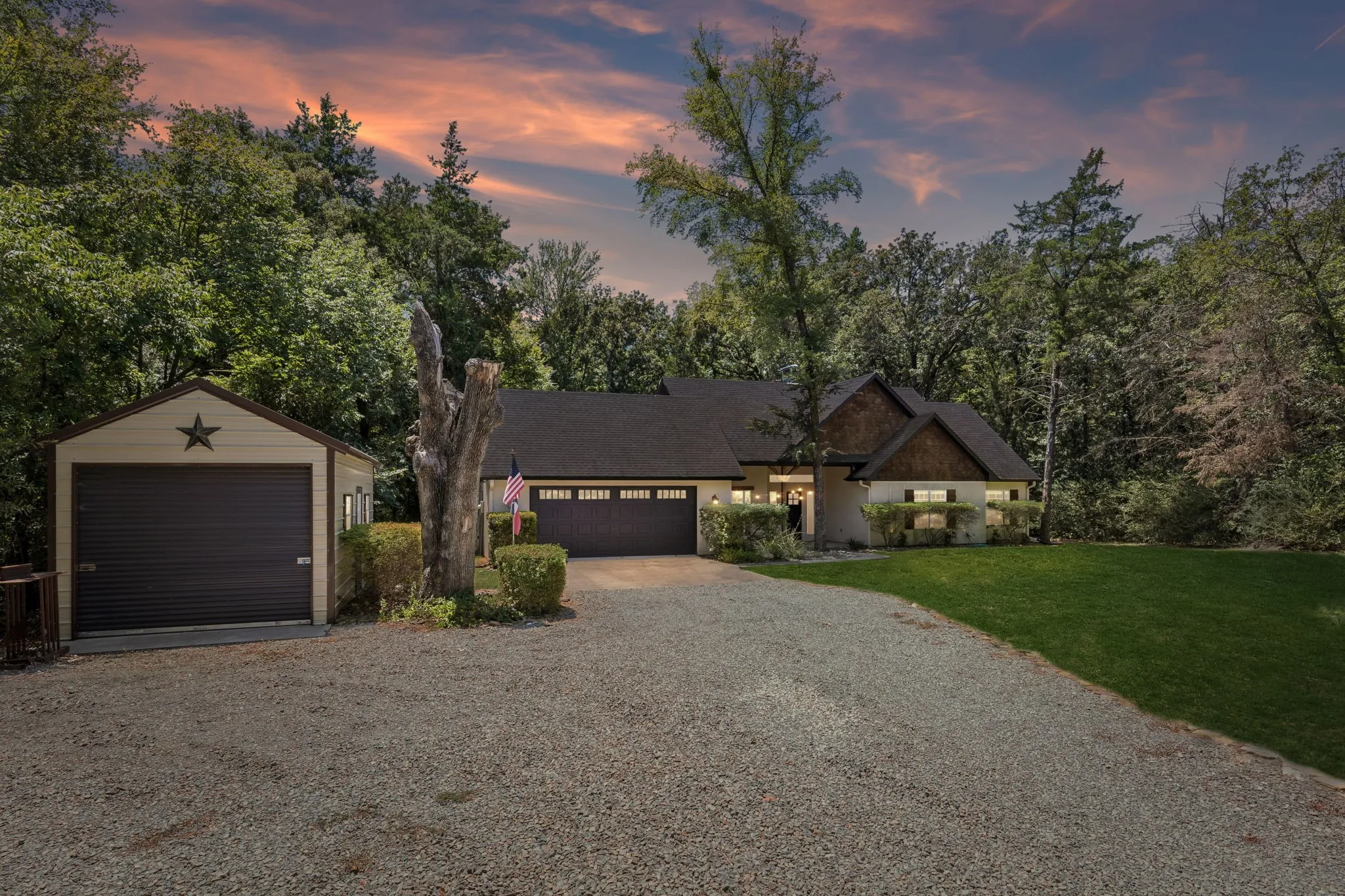 Single Family Residence For Sale in Fannin County , 6912 Circle Drive, Bonham, Texas 75418, 3 Bedroom, 2 Bathroom, 3 Garage spaces, 1,451 Sqft, built in 2018, mls#21351272, Real Estate Agent in Bonham, Homes For Sale in Fannin county, Homes For Sale in Bonham, Realtor in Bonham Texas, Real Estate Brokerage Independent Realty Texas, Luminita Cordes Realtor