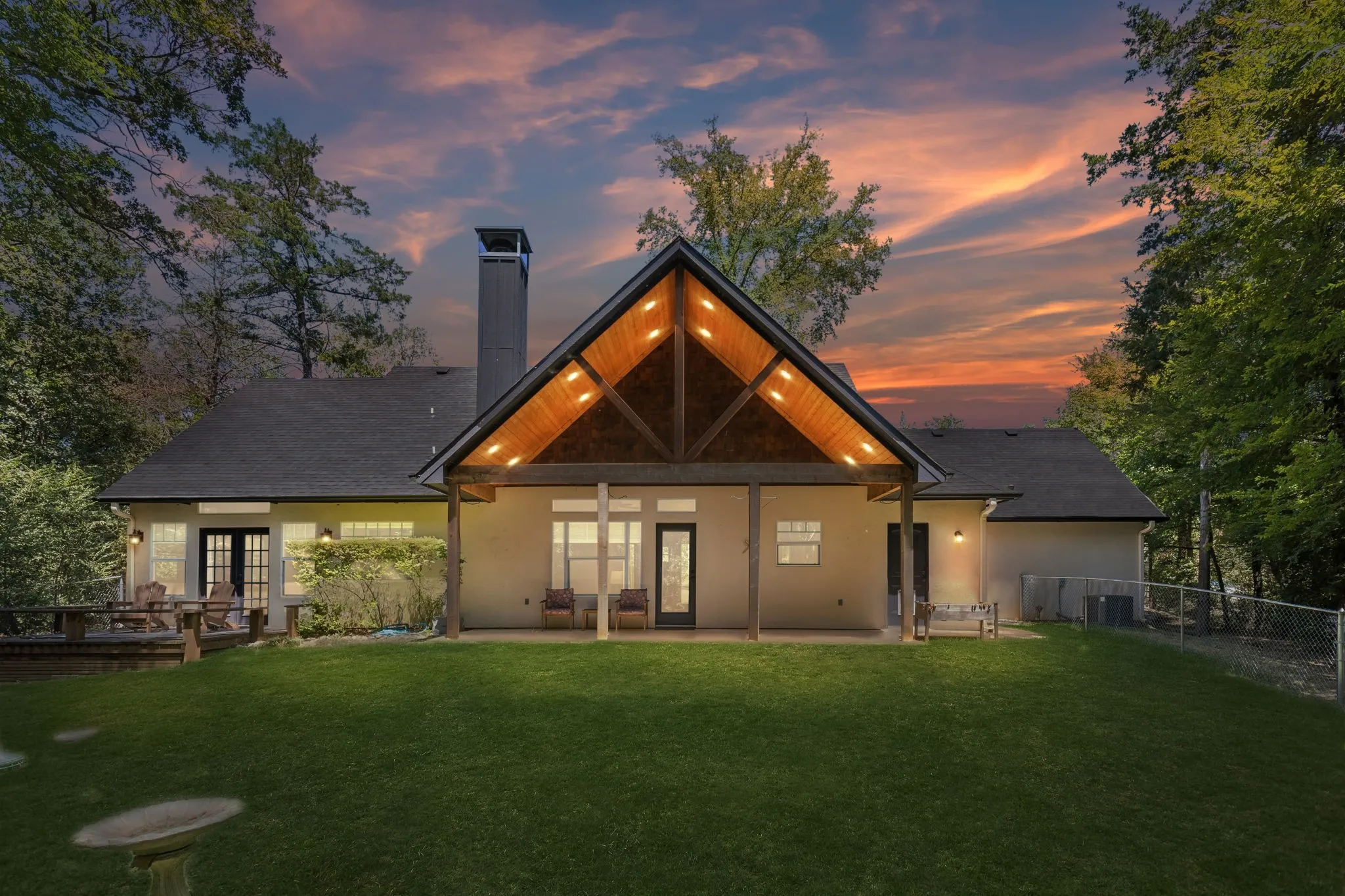 Single Family Residence For Sale in Fannin County , 6912 Circle Drive, Bonham, Texas 75418, 3 Bedroom, 2 Bathroom, 3 Garage spaces, 1,451 Sqft, built in 2018, mls#21351272, Real Estate Agent in Bonham, Homes For Sale in Fannin county, Homes For Sale in Bonham, Realtor in Bonham Texas, Real Estate Brokerage Independent Realty Texas, Luminita Cordes Realtor