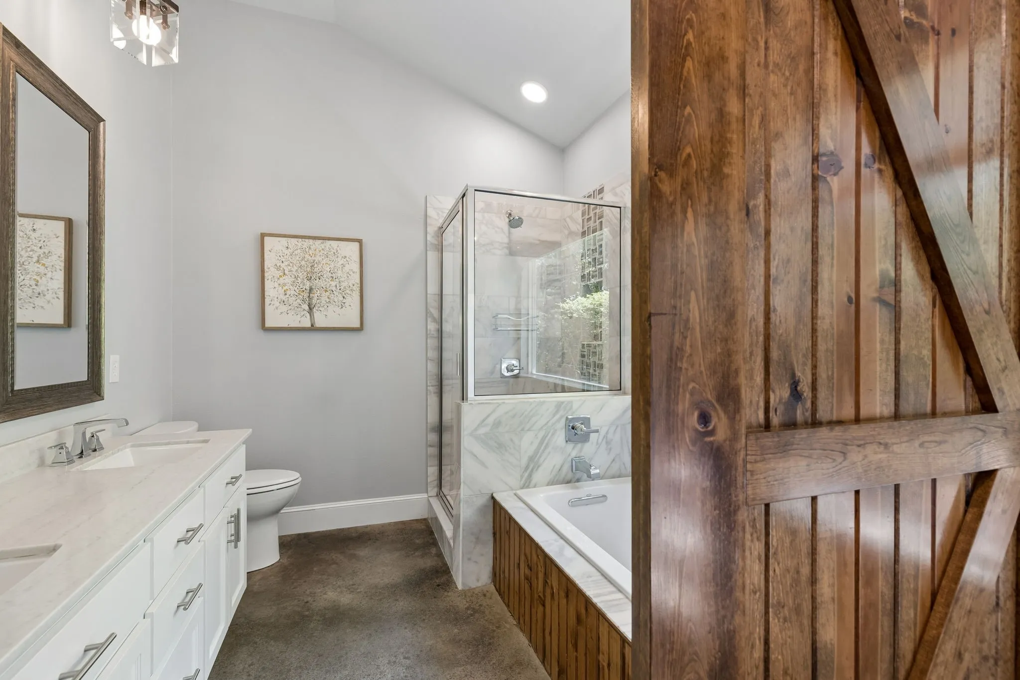 Single Family Residence For Sale in Fannin County , 6912 Circle Drive, Bonham, Texas 75418, 3 Bedroom, 2 Bathroom, 3 Garage spaces, 1,451 Sqft, built in 2018, mls#21351272, Real Estate Agent in Bonham, Homes For Sale in Fannin county, Homes For Sale in Bonham, Realtor in Bonham Texas, Real Estate Brokerage Independent Realty Texas, Luminita Cordes Realtor