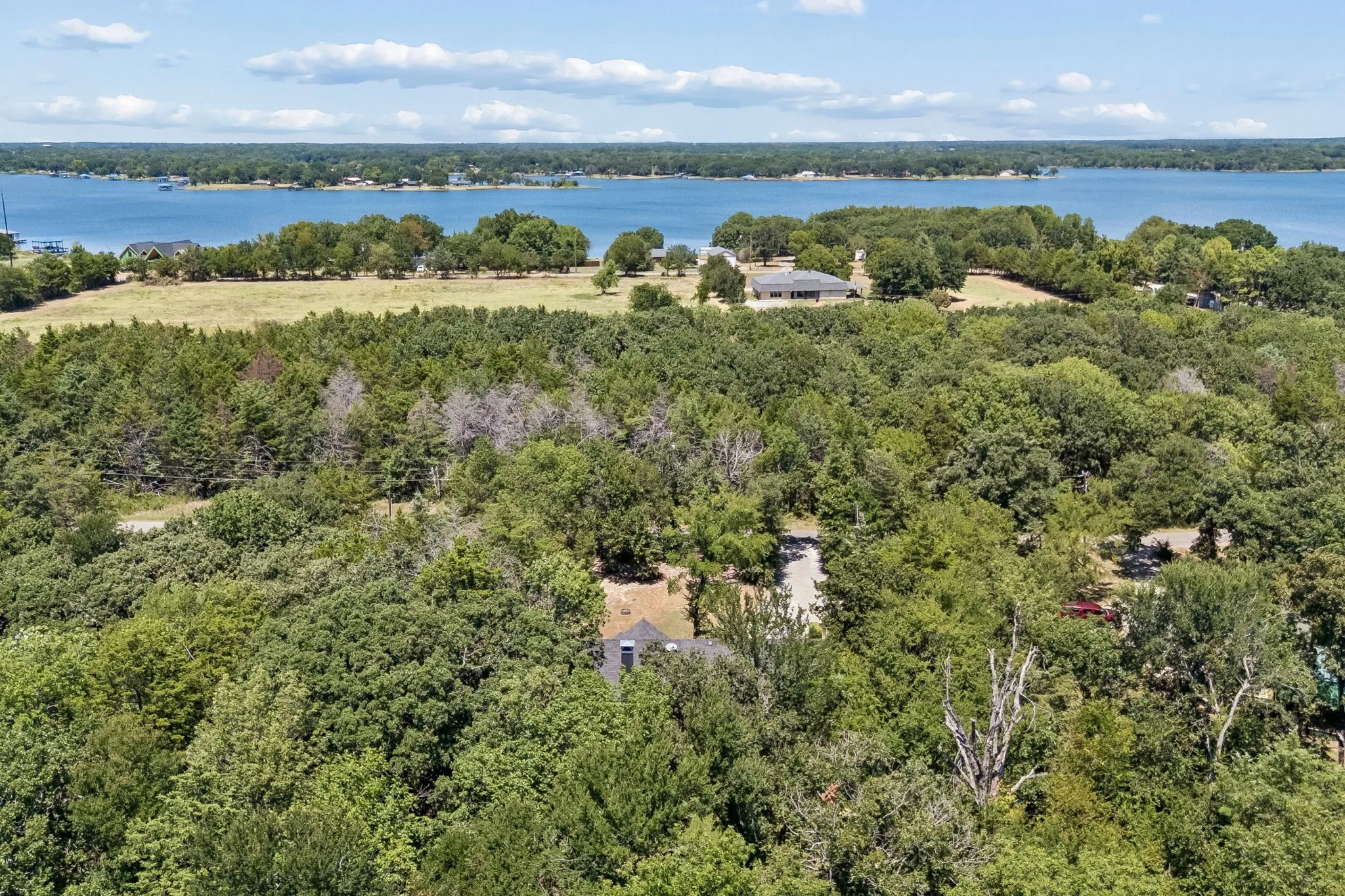 Single Family Residence For Sale in Fannin County , 6912 Circle Drive, Bonham, Texas 75418, 3 Bedroom, 2 Bathroom, 3 Garage spaces, 1,451 Sqft, built in 2018, mls#21351272, Real Estate Agent in Bonham, Homes For Sale in Fannin county, Homes For Sale in Bonham, Realtor in Bonham Texas, Real Estate Brokerage Independent Realty Texas, Luminita Cordes Realtor