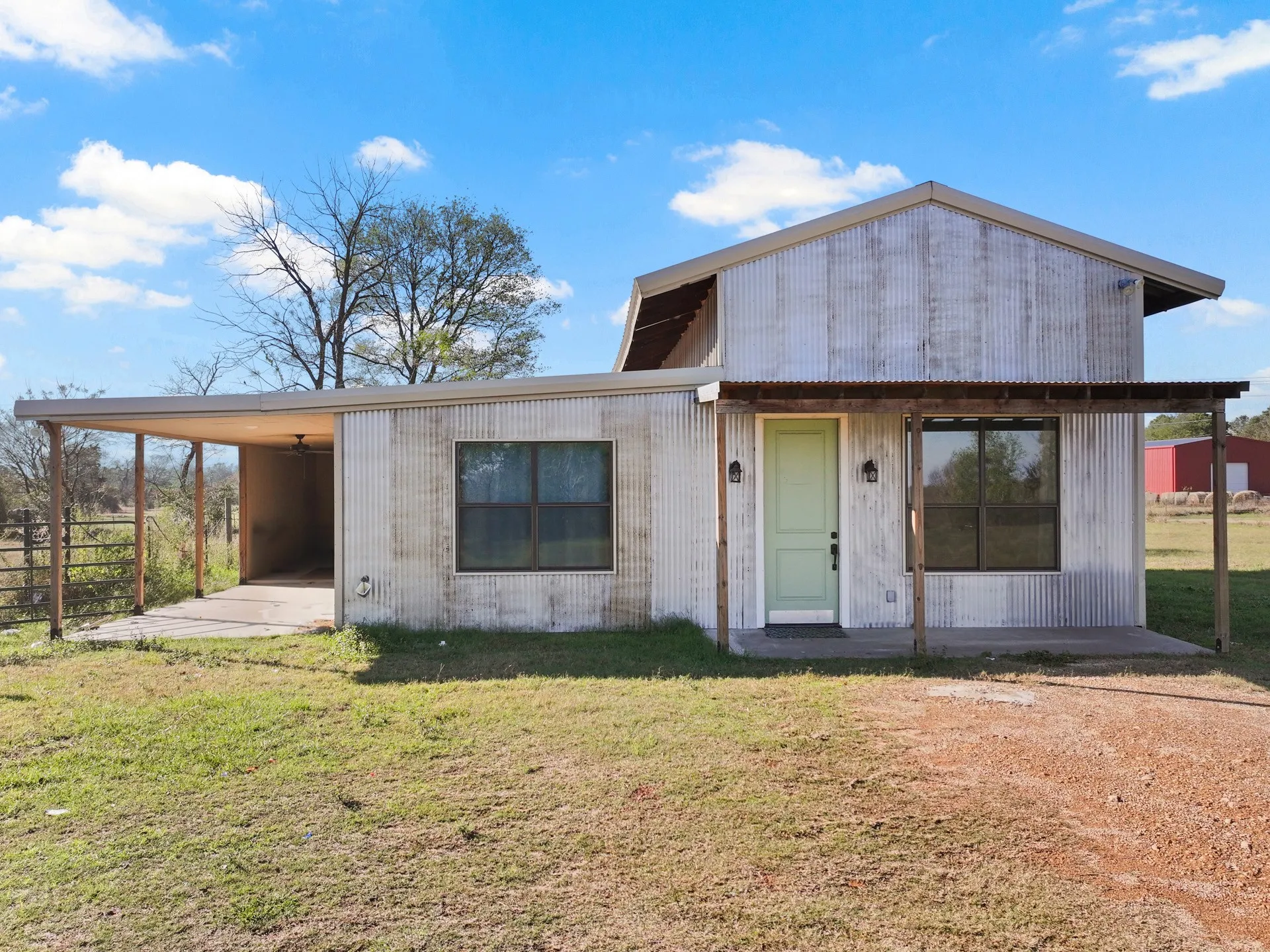 Farm For Sale in Titus County , 785 County Road 4840, Mt Pleasant, Texas 75455, 2 Bedroom, 2 Bathroom, Garage spaces, 1,240 Sqft, built in 2017, mls#21356987, Real Estate Agent in Mt Pleasant, Homes For Sale in Titus county, Homes For Sale in Mt Pleasant, Realtor in Mt Pleasant Texas, Real Estate Brokerage Independent Realty Texas, Luminita Cordes Realtor