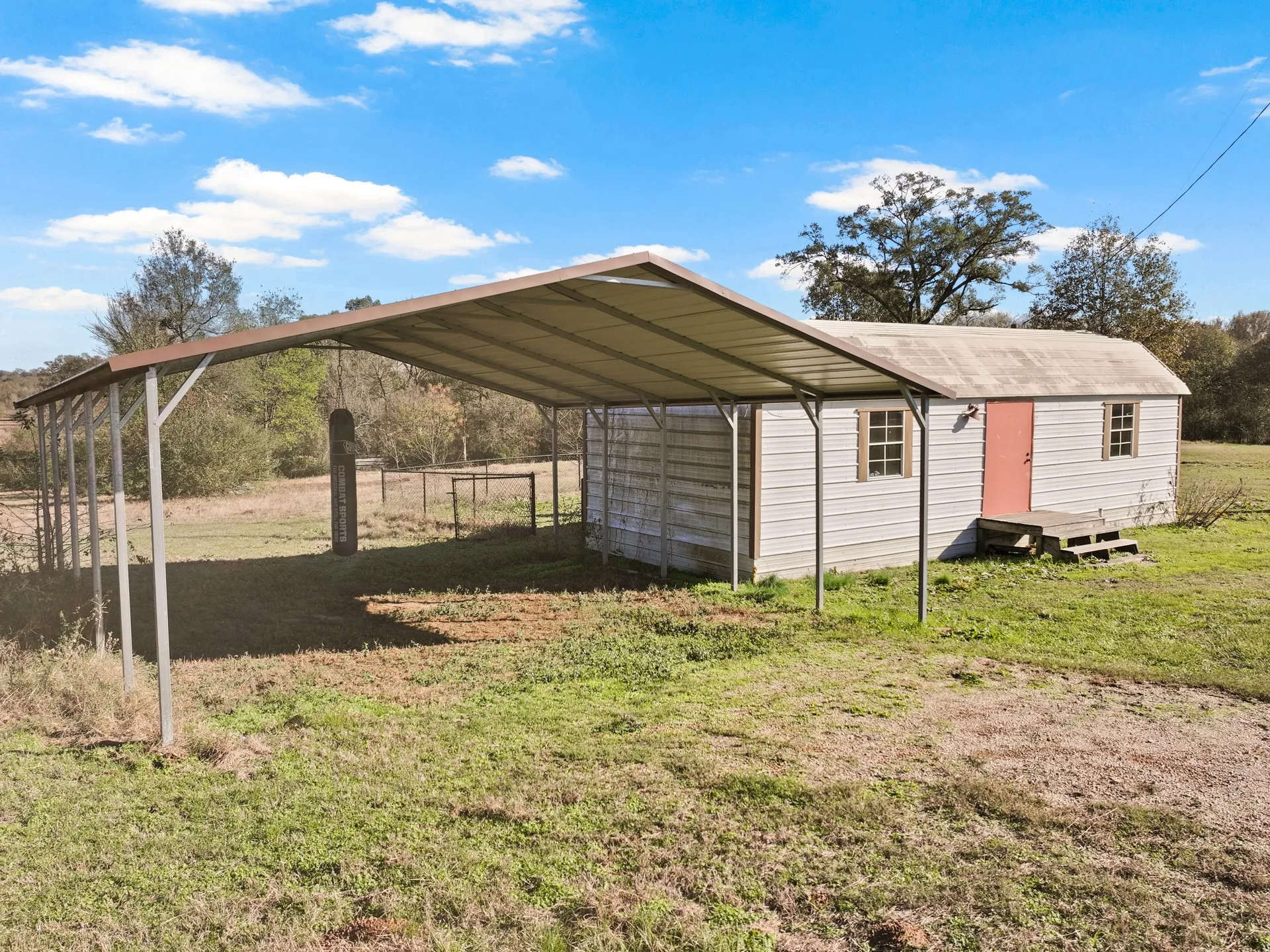 Farm For Sale in Titus County , 785 County Road 4840, Mt Pleasant, Texas 75455, 2 Bedroom, 2 Bathroom, Garage spaces, 1,240 Sqft, built in 2017, mls#21356987, Real Estate Agent in Mt Pleasant, Homes For Sale in Titus county, Homes For Sale in Mt Pleasant, Realtor in Mt Pleasant Texas, Real Estate Brokerage Independent Realty Texas, Luminita Cordes Realtor