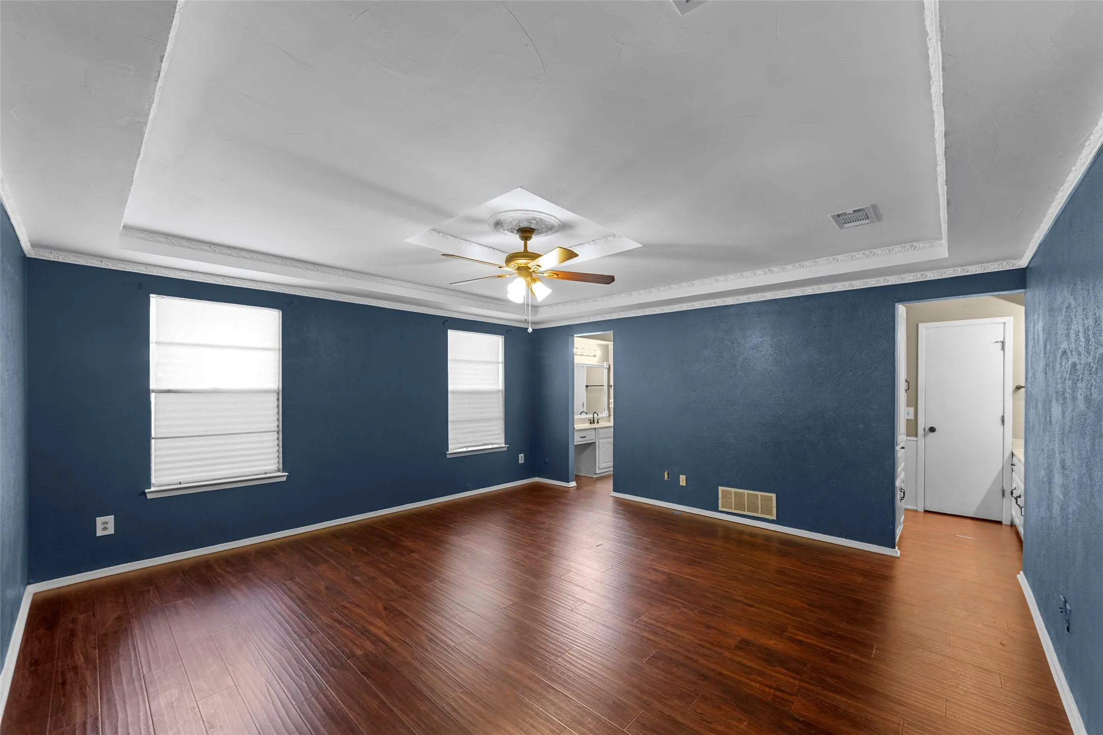Single Family Residence For Sale in Dallas County , 1116 Windsong Trail, Richardson, Texas 75081, 3 Bedroom, 3 Bathroom, 2 Garage spaces, 2,404 Sqft, built in 1979, mls#21355692, Real Estate Agent in Richardson, Homes For Sale in Dallas county, Homes For Sale in Richardson, Realtor in Richardson Texas, Real Estate Brokerage Independent Realty Texas, Luminita Cordes Realtor