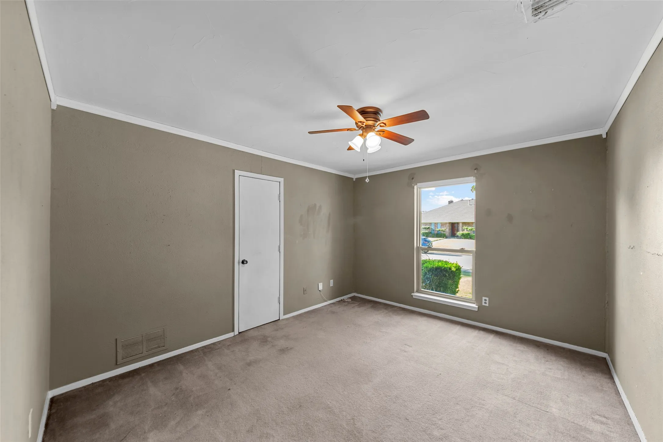 Single Family Residence For Sale in Dallas County , 1116 Windsong Trail, Richardson, Texas 75081, 3 Bedroom, 3 Bathroom, 2 Garage spaces, 2,404 Sqft, built in 1979, mls#21355692, Real Estate Agent in Richardson, Homes For Sale in Dallas county, Homes For Sale in Richardson, Realtor in Richardson Texas, Real Estate Brokerage Independent Realty Texas, Luminita Cordes Realtor