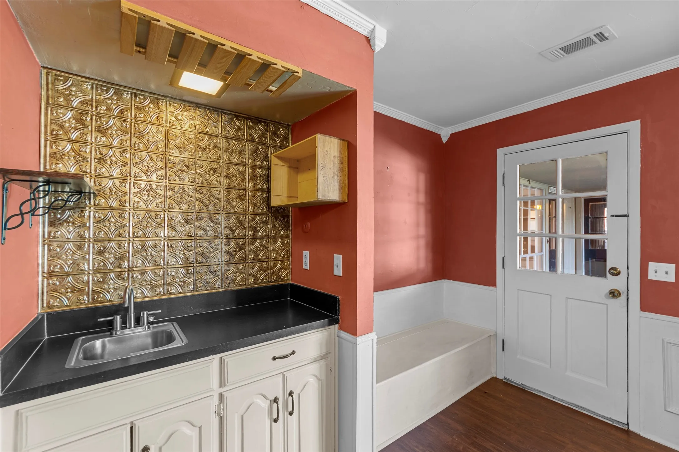 Single Family Residence For Sale in Dallas County , 1116 Windsong Trail, Richardson, Texas 75081, 3 Bedroom, 3 Bathroom, 2 Garage spaces, 2,404 Sqft, built in 1979, mls#21355692, Real Estate Agent in Richardson, Homes For Sale in Dallas county, Homes For Sale in Richardson, Realtor in Richardson Texas, Real Estate Brokerage Independent Realty Texas, Luminita Cordes Realtor