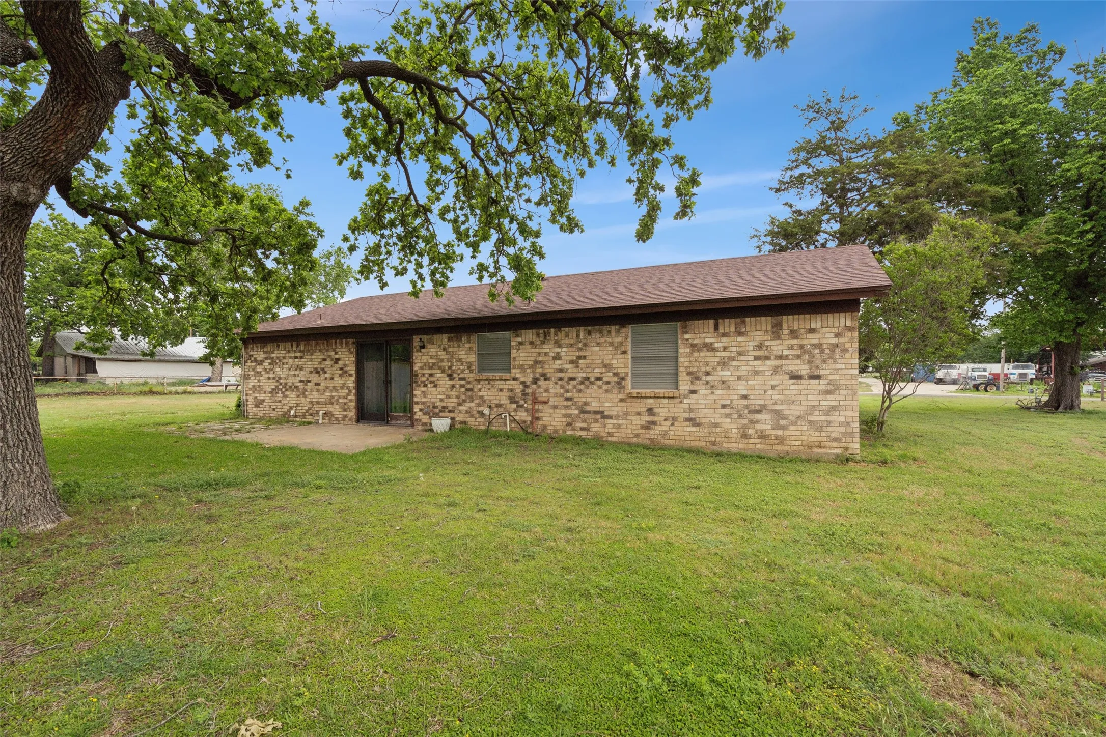 Warehouse For Sale in Eastland County , 8740 I-20, Eastland, Texas 76448, 0, 0, Garage spaces, 0 Sqft, built in 2014, Price $409,000, mls#21354369, Real Estate Agent in Eastland, Homes For Sale in Eastland county, Homes For Sale in Eastland, Realtor in Eastland Texas, Real Estate Brokerage Independent Realty Texas, Luminita Cordes Realtor