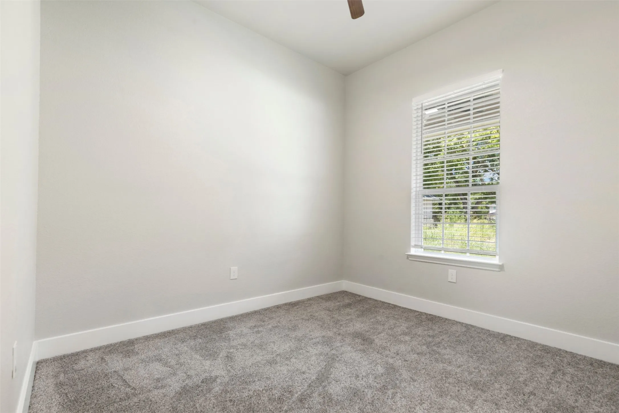 Single Family Residence For Sale in Fannin County , 804 S 4th Street, Bonham, Texas 75418, 3 Bedroom, 2 Bathroom, 1 Garage spaces, 1,125 Sqft, built in 2026, mls#21357932, Real Estate Agent in Bonham, Homes For Sale in Fannin county, Homes For Sale in Bonham, Realtor in Bonham Texas, Real Estate Brokerage Independent Realty Texas, Luminita Cordes Realtor
