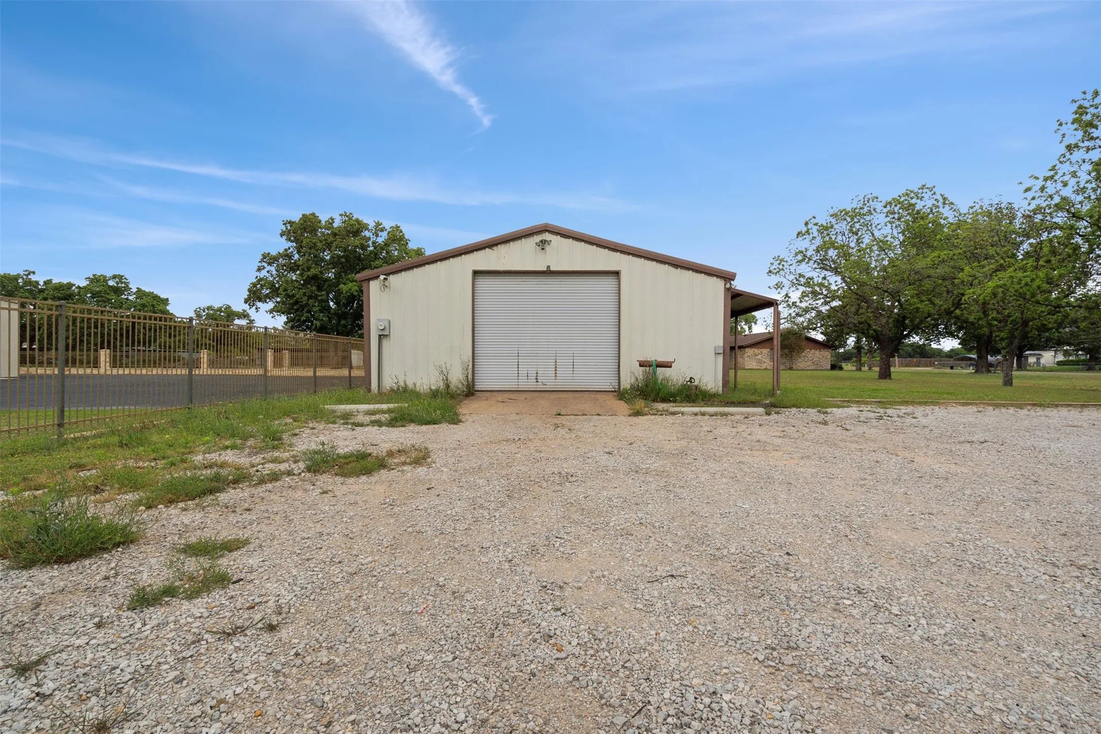 Single Family Residence For Sale in Eastland County , 430 County Road 447, Eastland, Texas 76448, 2 Bedroom, 2 Bathroom, 1 Garage spaces, 1,589 Sqft, built in 1980, Price $409,000, mls#21354361, Real Estate Agent in Eastland, Homes For Sale in Eastland county, Homes For Sale in Eastland, Realtor in Eastland Texas, Real Estate Brokerage Independent Realty Texas, Luminita Cordes Realtor