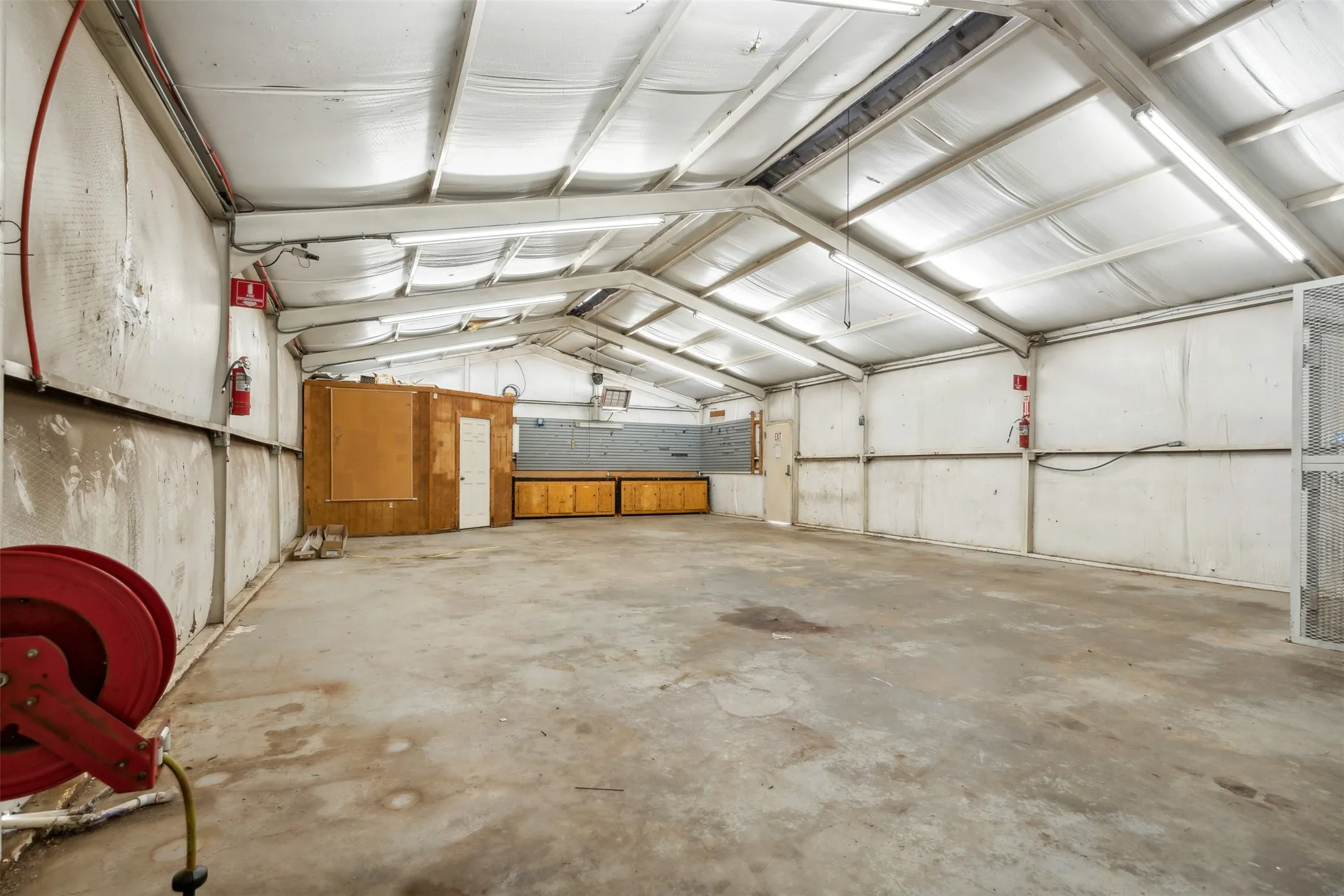 Single Family Residence For Sale in Eastland County , 430 County Road 447, Eastland, Texas 76448, 2 Bedroom, 2 Bathroom, 1 Garage spaces, 1,589 Sqft, built in 1980, Price $409,000, mls#21354361, Real Estate Agent in Eastland, Homes For Sale in Eastland county, Homes For Sale in Eastland, Realtor in Eastland Texas, Real Estate Brokerage Independent Realty Texas, Luminita Cordes Realtor
