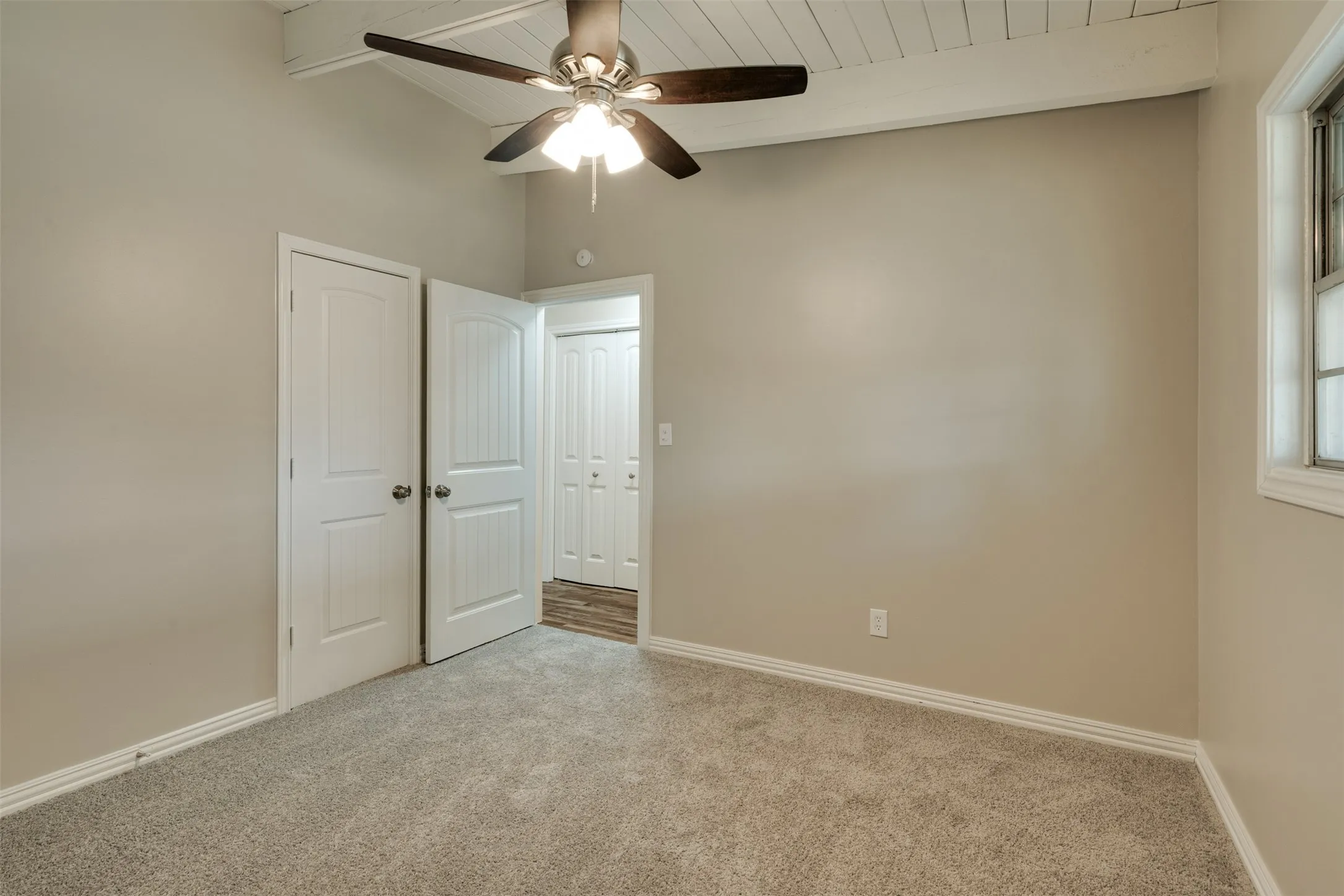Single Family Residence For Sale in Wichita County , 502 W Texas Avenue, Iowa Park, Texas 76367, 3 Bedroom, 2 Bathroom, 2 Garage spaces, 1,955 Sqft, built in 1960, mls#21358175, Real Estate Agent in Iowa Park, Homes For Sale in Wichita county, Homes For Sale in Iowa Park, Realtor in Iowa Park Texas, Real Estate Brokerage Independent Realty Texas, Luminita Cordes Realtor