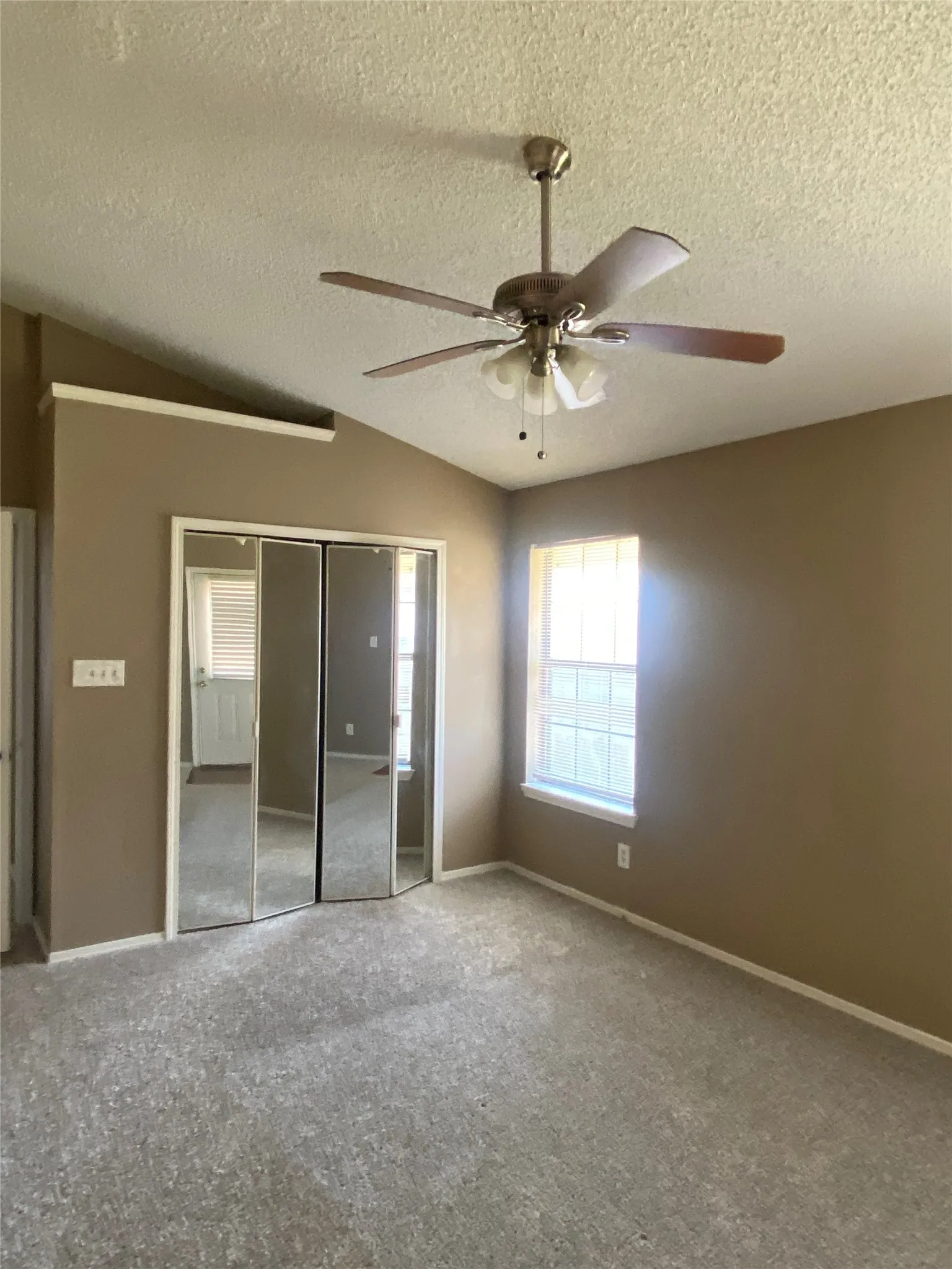 Single Family Residence For Rent in Tarrant County , 4370 Ashley Lane, Grand Prairie, Texas 75052, 3 Bedroom, 2 Bathroom, 2 Garage spaces, 1,696 Sqft, built in 1985, mls#21358176, Real Estate Agent in Grand Prairie, Homes For Rent in Tarrant county, Homes For Rent in Grand Prairie, Realtor in Grand Prairie Texas, Real Estate Brokerage Independent Realty Texas, Luminita Cordes Realtor