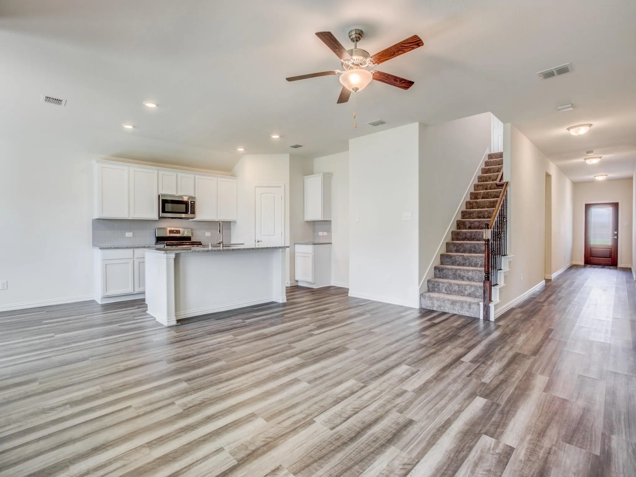 Single Family Residence For Rent in Collin County , 213 Cedar Canyon Drive, Anna, Texas 75409, 4 Bedroom, 3 Bathroom, 2 Garage spaces, 2,234 Sqft, built in 2019, Price $2,195, mls#21358178, Real Estate Agent in Anna, Homes For Rent in Collin county, Homes For Rent in Anna, Realtor in Anna Texas, Real Estate Brokerage Independent Realty Texas, Luminita Cordes Realtor