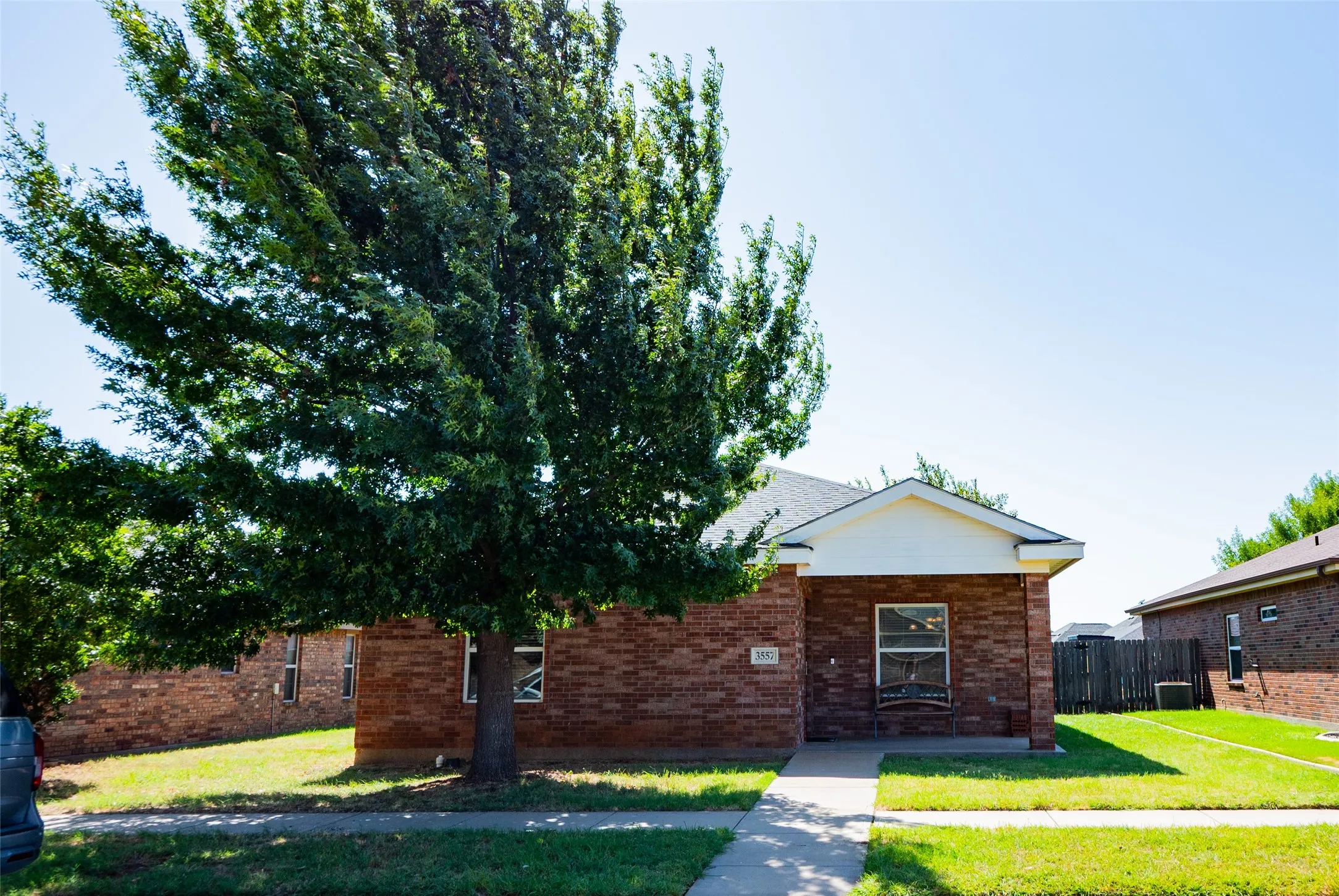 Single Family Residence For Sale in Taylor County , 3557 Firedog Road, Abilene, Texas 79606, 2 Bedroom, 2 Bathroom, 2 Garage spaces, 1,095 Sqft, built in 2010, mls#21358133, Real Estate Agent in Abilene, Homes For Sale in Taylor county, Homes For Sale in Abilene, Realtor in Abilene Texas, Real Estate Brokerage Independent Realty Texas, Luminita Cordes Realtor