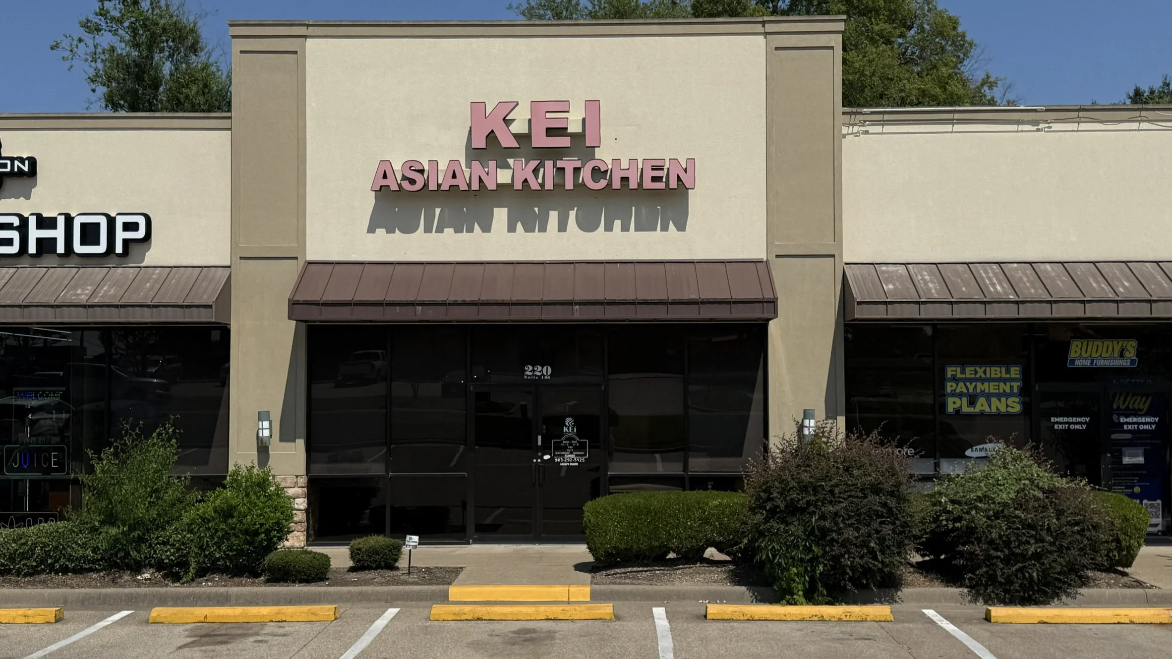 Retail For Sale in Henderson County , 210/220 CRESTWAY Drive, Athens, Texas 75751, 0, 0, Garage spaces, 0 Sqft, built in 2006, mls#21353116, Real Estate Agent in Athens, Homes For Sale in Henderson county, Homes For Sale in Athens, Realtor in Athens Texas, Real Estate Brokerage Independent Realty Texas, Luminita Cordes Realtor