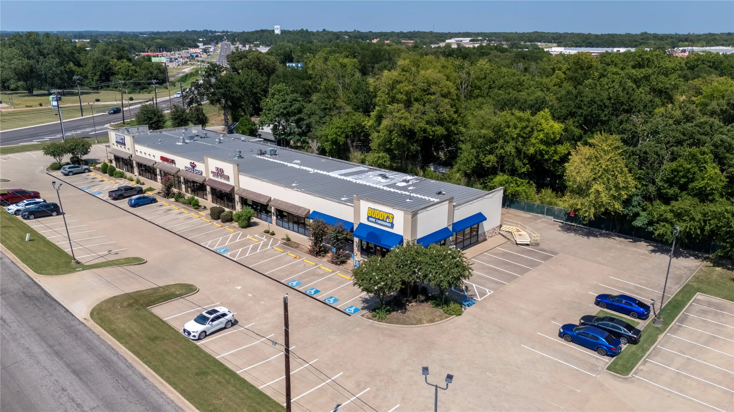 Retail For Sale in Henderson County , 210/220 CRESTWAY Drive, Athens, Texas 75751, 0, 0, Garage spaces, 0 Sqft, built in 2006, mls#21353116, Real Estate Agent in Athens, Homes For Sale in Henderson county, Homes For Sale in Athens, Realtor in Athens Texas, Real Estate Brokerage Independent Realty Texas, Luminita Cordes Realtor