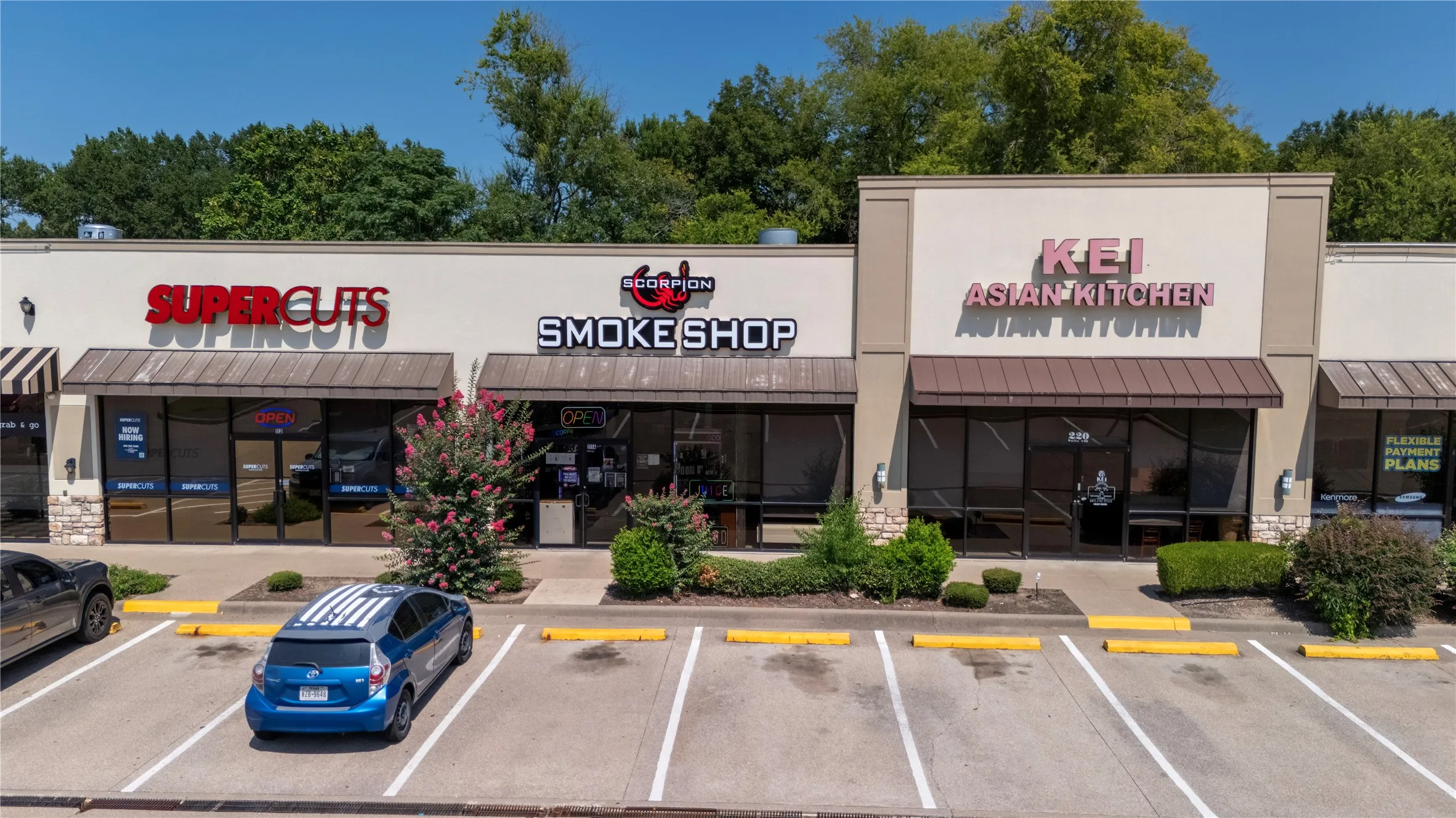 Retail For Sale in Henderson County , 210/220 CRESTWAY Drive, Athens, Texas 75751, 0, 0, Garage spaces, 0 Sqft, built in 2006, mls#21353116, Real Estate Agent in Athens, Homes For Sale in Henderson county, Homes For Sale in Athens, Realtor in Athens Texas, Real Estate Brokerage Independent Realty Texas, Luminita Cordes Realtor