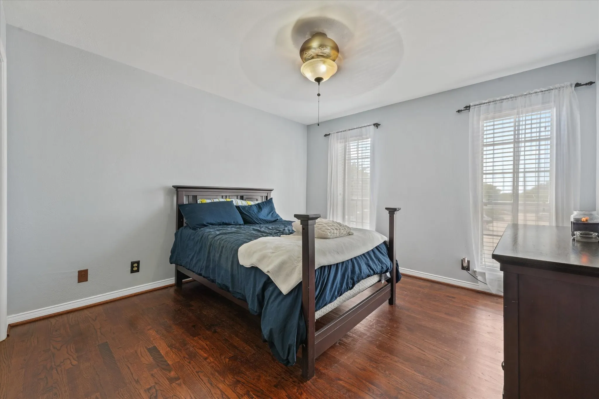 Condominium For Sale in Dallas County , 5821 Copperwood Lane 2126, Dallas, Texas 75248, 2 Bedroom, 1 Bathroom, Garage spaces, 1,100 Sqft, built in 1968, mls#21357395, Real Estate Agent in Dallas, Homes For Sale in Dallas county, Homes For Sale in Dallas, Realtor in Dallas Texas, Real Estate Brokerage Independent Realty Texas, Luminita Cordes Realtor