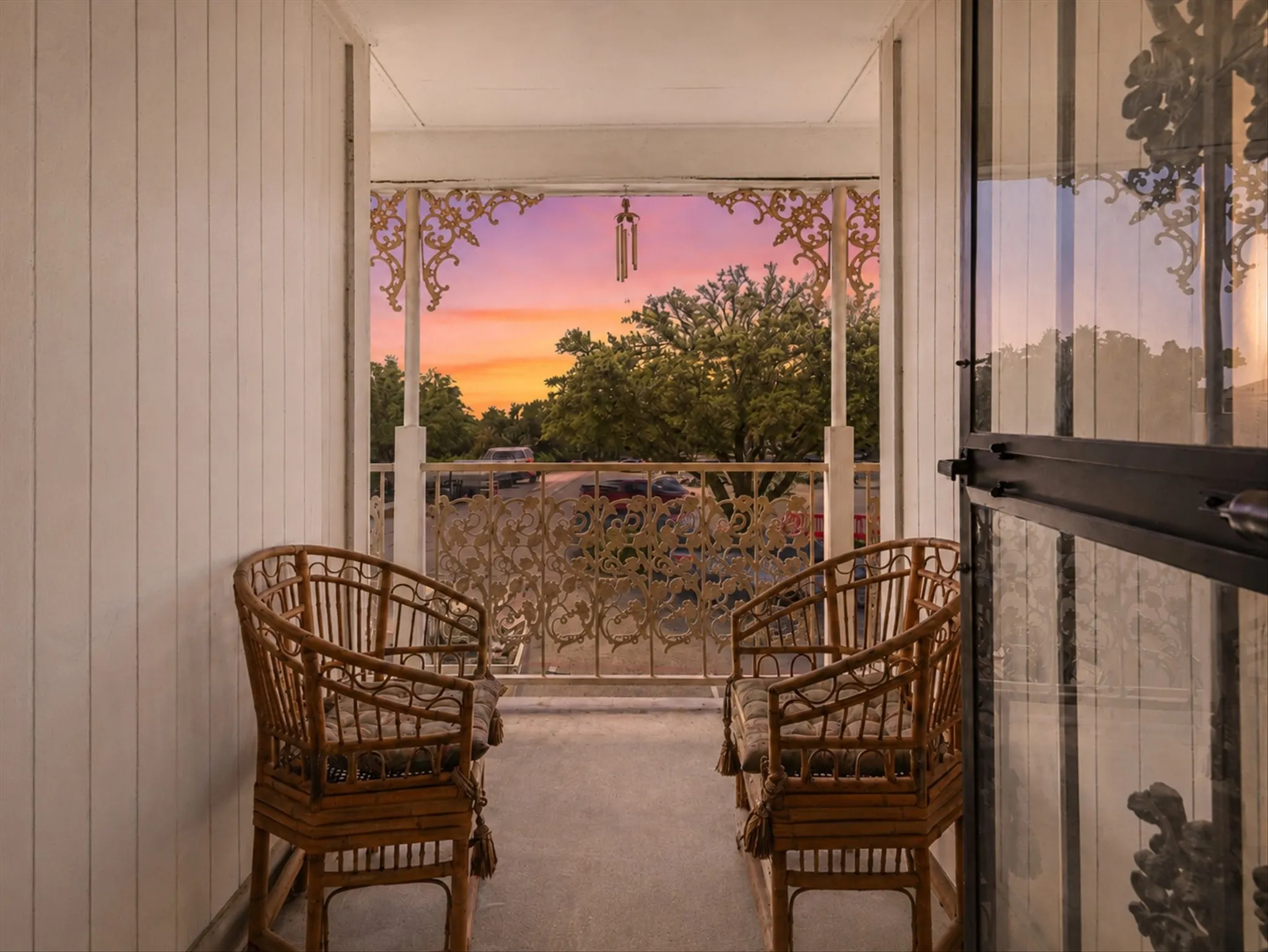 Condominium For Sale in Dallas County , 5821 Copperwood Lane 2126, Dallas, Texas 75248, 2 Bedroom, 1 Bathroom, Garage spaces, 1,100 Sqft, built in 1968, mls#21357395, Real Estate Agent in Dallas, Homes For Sale in Dallas county, Homes For Sale in Dallas, Realtor in Dallas Texas, Real Estate Brokerage Independent Realty Texas, Luminita Cordes Realtor