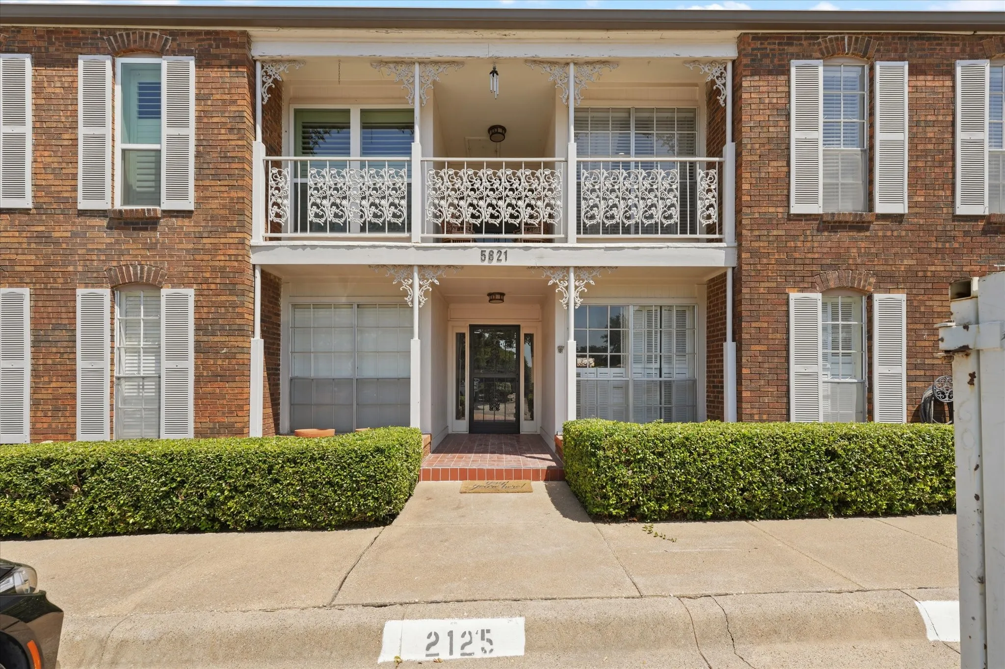 Condominium For Sale in Dallas County , 5821 Copperwood Lane 2126, Dallas, Texas 75248, 2 Bedroom, 1 Bathroom, Garage spaces, 1,100 Sqft, built in 1968, mls#21357395, Real Estate Agent in Dallas, Homes For Sale in Dallas county, Homes For Sale in Dallas, Realtor in Dallas Texas, Real Estate Brokerage Independent Realty Texas, Luminita Cordes Realtor