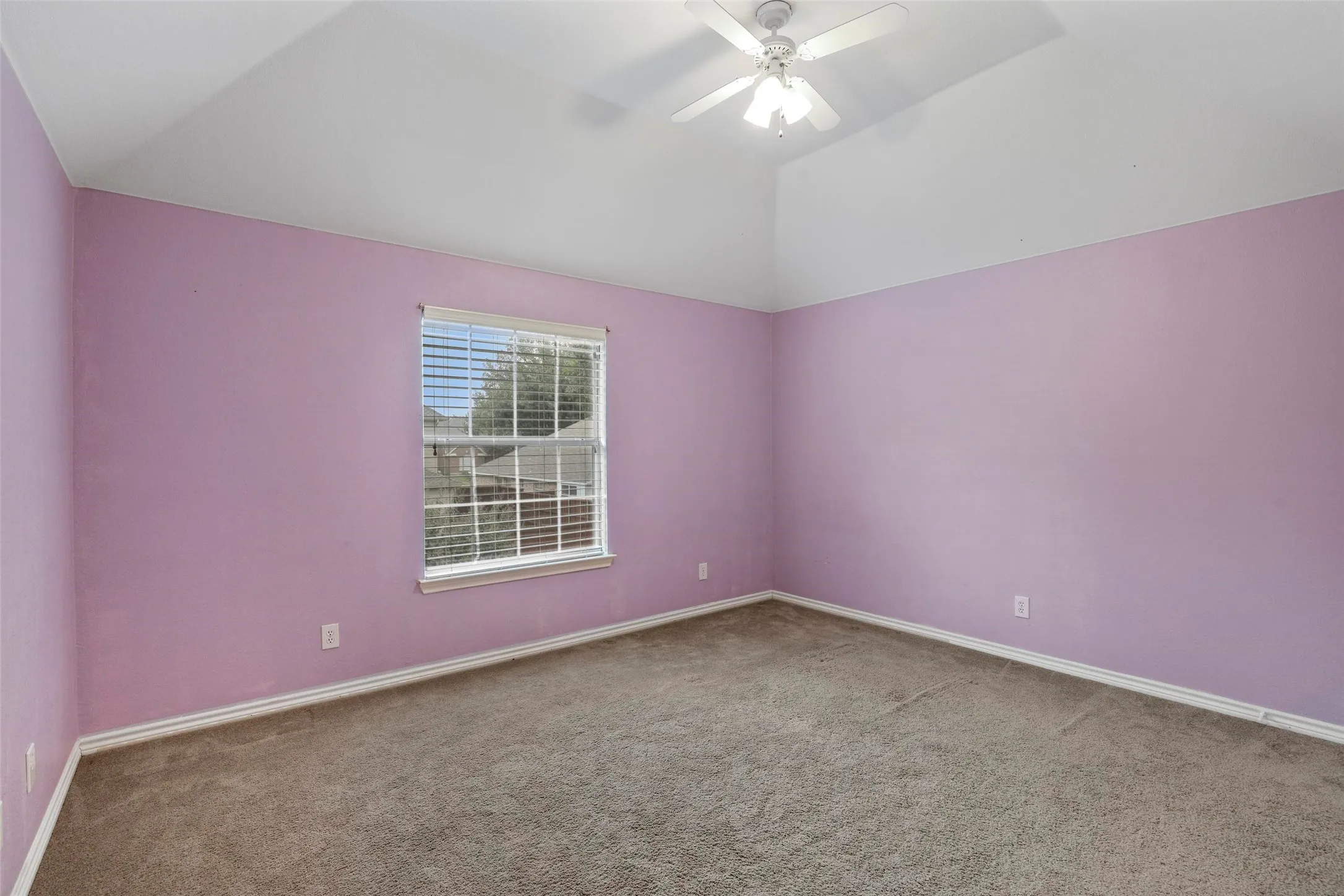 Single Family Residence For Rent in Collin County , 2810 Glenwick Court, Richardson, Texas 75082, 3 Bedroom, 3 Bathroom, 2 Garage spaces, 2,672 Sqft, built in 1997, mls#21358189, Real Estate Agent in Richardson, Homes For Rent in Collin county, Homes For Rent in Richardson, Realtor in Richardson Texas, Real Estate Brokerage Independent Realty Texas, Luminita Cordes Realtor