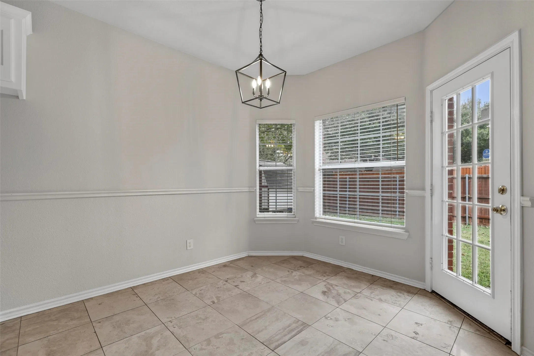 Single Family Residence For Rent in Collin County , 2810 Glenwick Court, Richardson, Texas 75082, 3 Bedroom, 3 Bathroom, 2 Garage spaces, 2,672 Sqft, built in 1997, mls#21358189, Real Estate Agent in Richardson, Homes For Rent in Collin county, Homes For Rent in Richardson, Realtor in Richardson Texas, Real Estate Brokerage Independent Realty Texas, Luminita Cordes Realtor