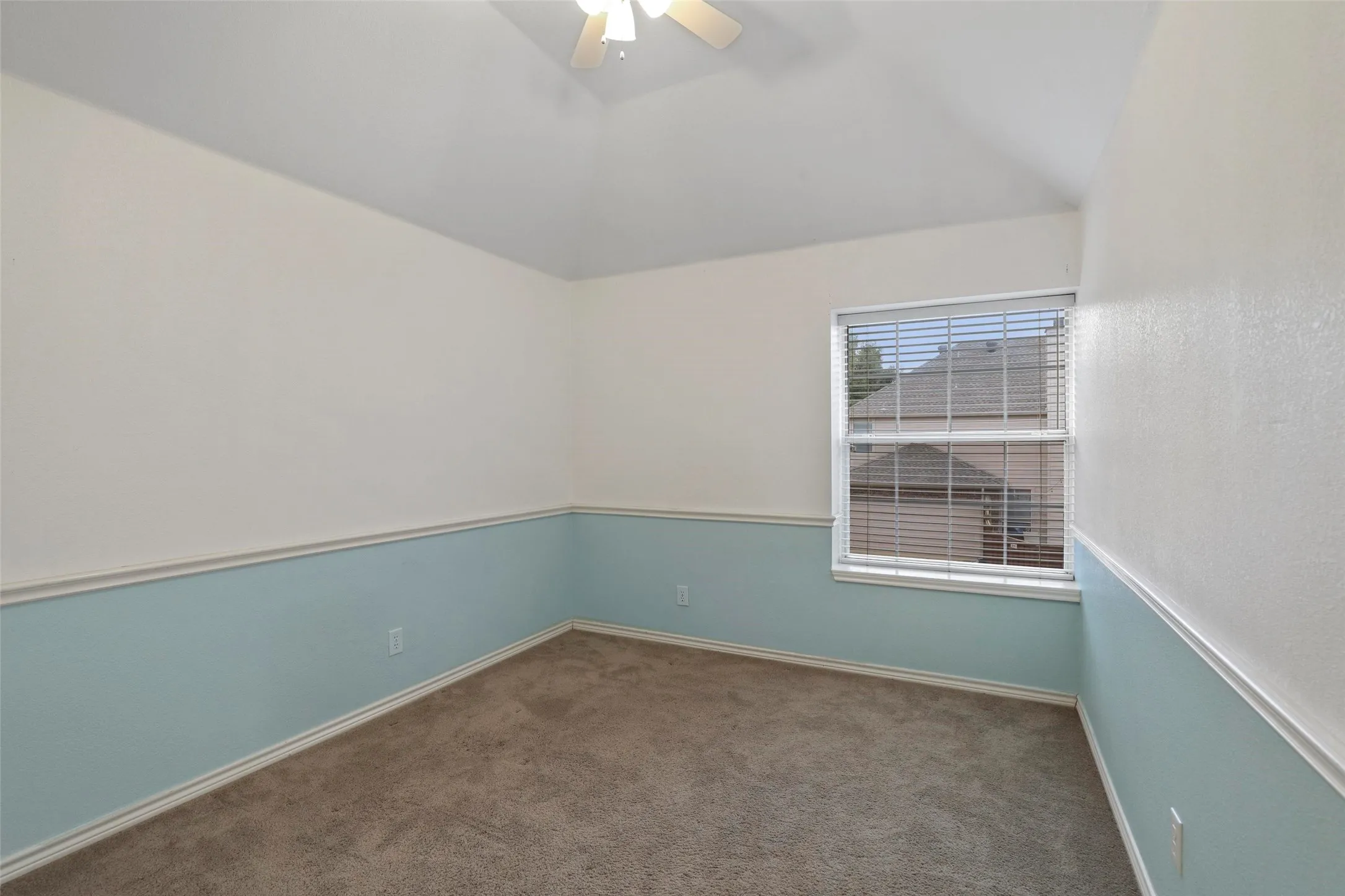 Single Family Residence For Rent in Collin County , 2810 Glenwick Court, Richardson, Texas 75082, 3 Bedroom, 3 Bathroom, 2 Garage spaces, 2,672 Sqft, built in 1997, mls#21358189, Real Estate Agent in Richardson, Homes For Rent in Collin county, Homes For Rent in Richardson, Realtor in Richardson Texas, Real Estate Brokerage Independent Realty Texas, Luminita Cordes Realtor