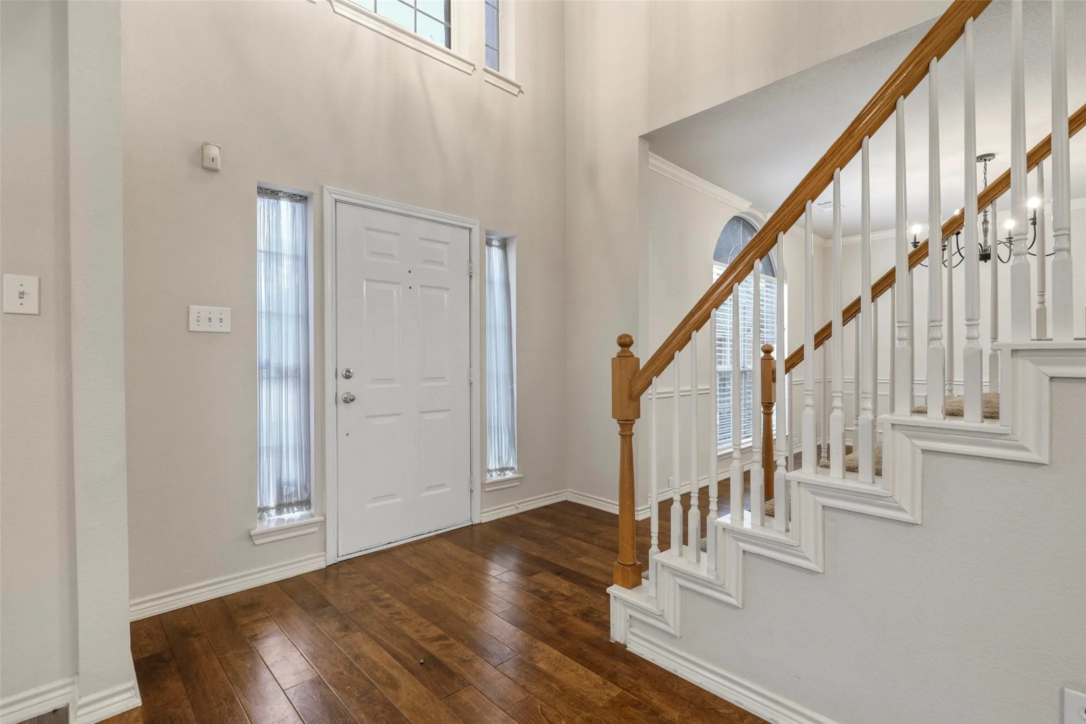 Single Family Residence For Rent in Collin County , 2810 Glenwick Court, Richardson, Texas 75082, 3 Bedroom, 3 Bathroom, 2 Garage spaces, 2,672 Sqft, built in 1997, mls#21358189, Real Estate Agent in Richardson, Homes For Rent in Collin county, Homes For Rent in Richardson, Realtor in Richardson Texas, Real Estate Brokerage Independent Realty Texas, Luminita Cordes Realtor