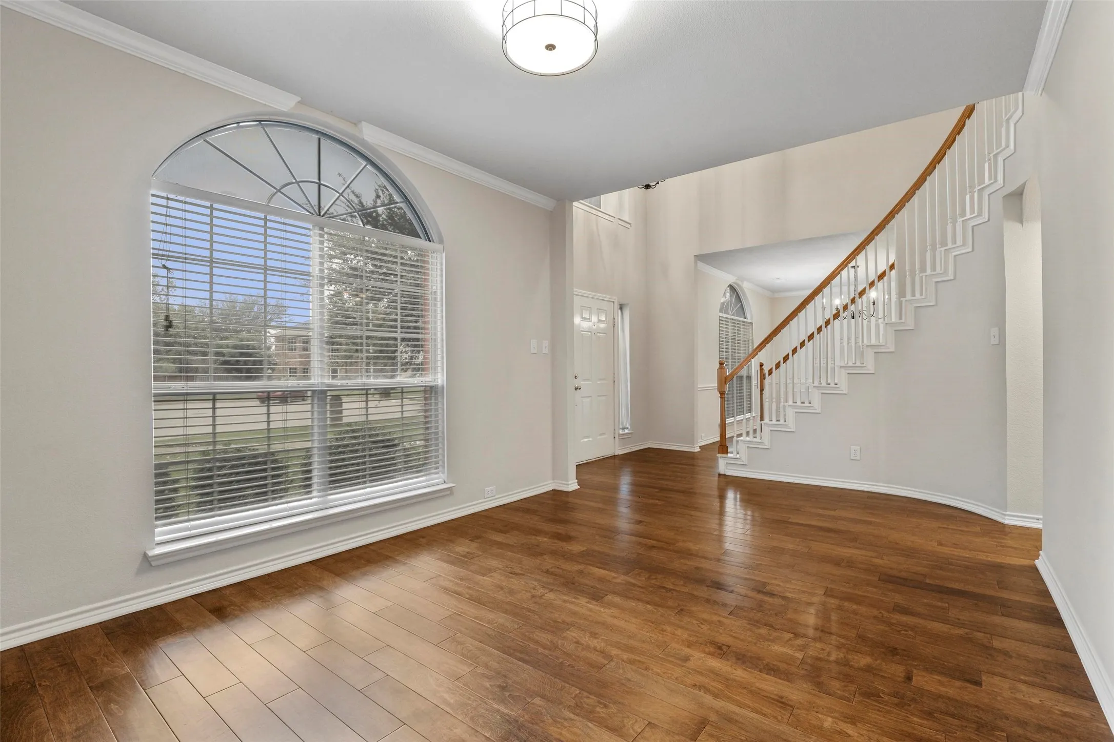 Single Family Residence For Rent in Collin County , 2810 Glenwick Court, Richardson, Texas 75082, 3 Bedroom, 3 Bathroom, 2 Garage spaces, 2,672 Sqft, built in 1997, mls#21358189, Real Estate Agent in Richardson, Homes For Rent in Collin county, Homes For Rent in Richardson, Realtor in Richardson Texas, Real Estate Brokerage Independent Realty Texas, Luminita Cordes Realtor