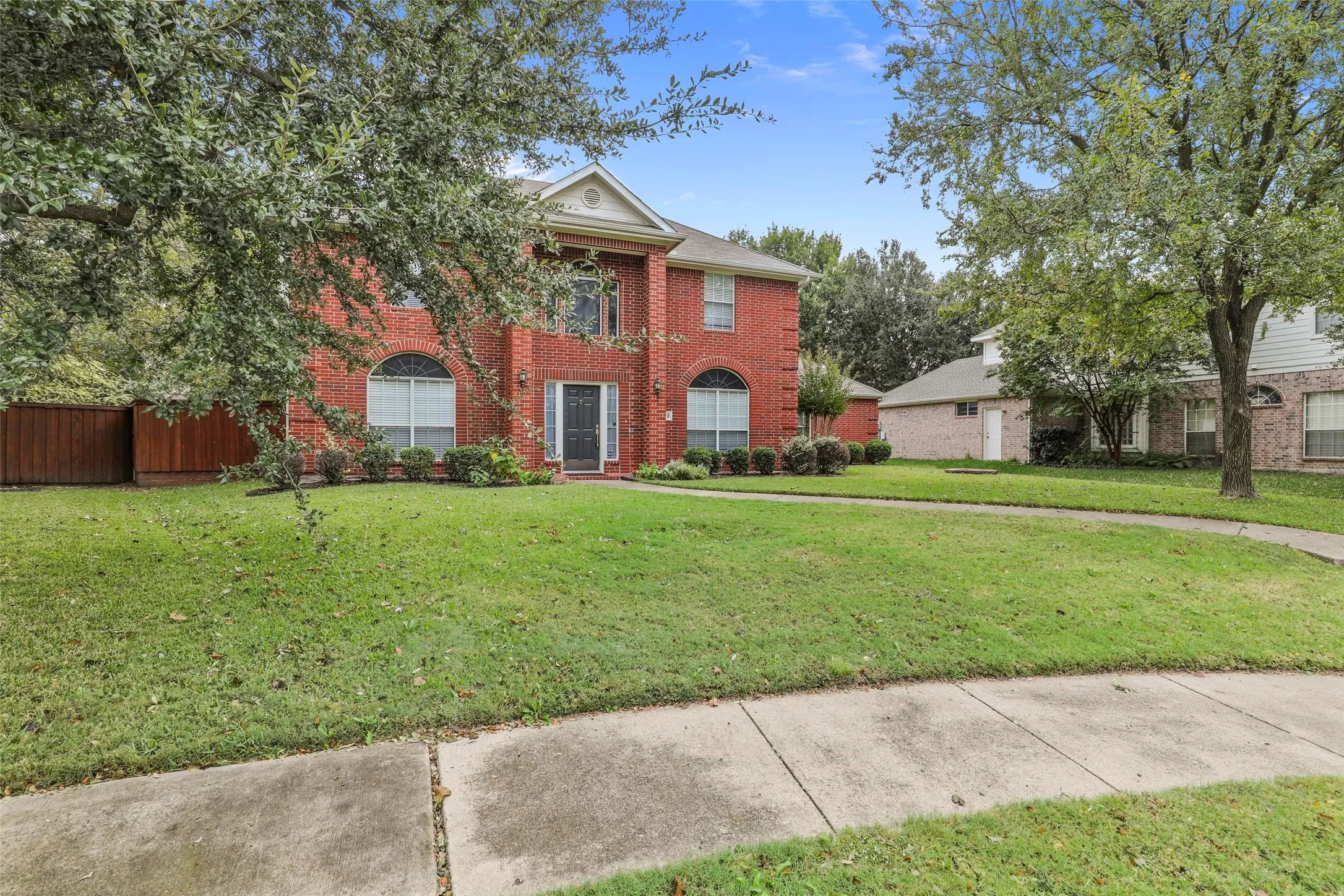 Single Family Residence For Rent in Collin County , 2810 Glenwick Court, Richardson, Texas 75082, 3 Bedroom, 3 Bathroom, 2 Garage spaces, 2,672 Sqft, built in 1997, mls#21358189, Real Estate Agent in Richardson, Homes For Rent in Collin county, Homes For Rent in Richardson, Realtor in Richardson Texas, Real Estate Brokerage Independent Realty Texas, Luminita Cordes Realtor