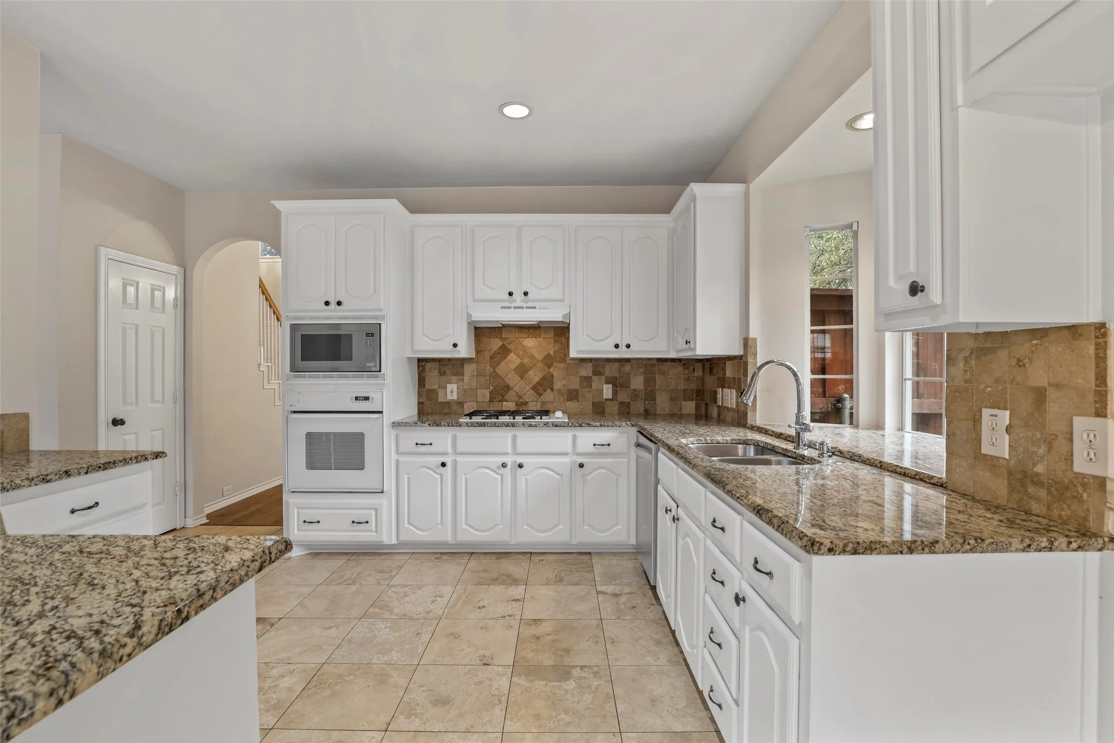 Single Family Residence For Rent in Collin County , 2810 Glenwick Court, Richardson, Texas 75082, 3 Bedroom, 3 Bathroom, 2 Garage spaces, 2,672 Sqft, built in 1997, mls#21358189, Real Estate Agent in Richardson, Homes For Rent in Collin county, Homes For Rent in Richardson, Realtor in Richardson Texas, Real Estate Brokerage Independent Realty Texas, Luminita Cordes Realtor