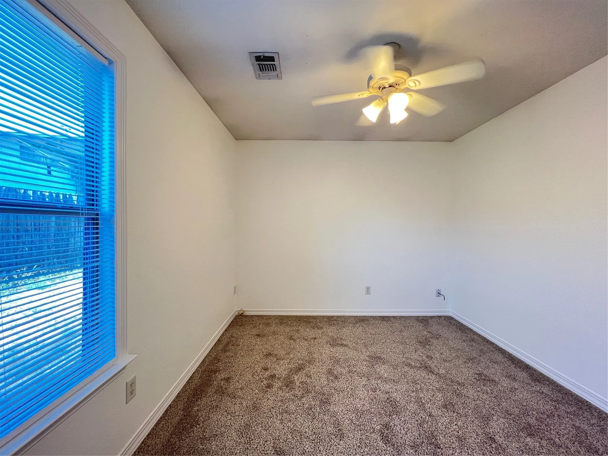 Single Family Residence For Rent in Wise County , 403 W Oak Street, Decatur, Texas 76234, 3 Bedroom, 2 Bathroom, Garage spaces, 1,140 Sqft, built in 2006, mls#21358192, Real Estate Agent in Decatur, Homes For Rent in Wise county, Homes For Rent in Decatur, Realtor in Decatur Texas, Real Estate Brokerage Independent Realty Texas, Luminita Cordes Realtor