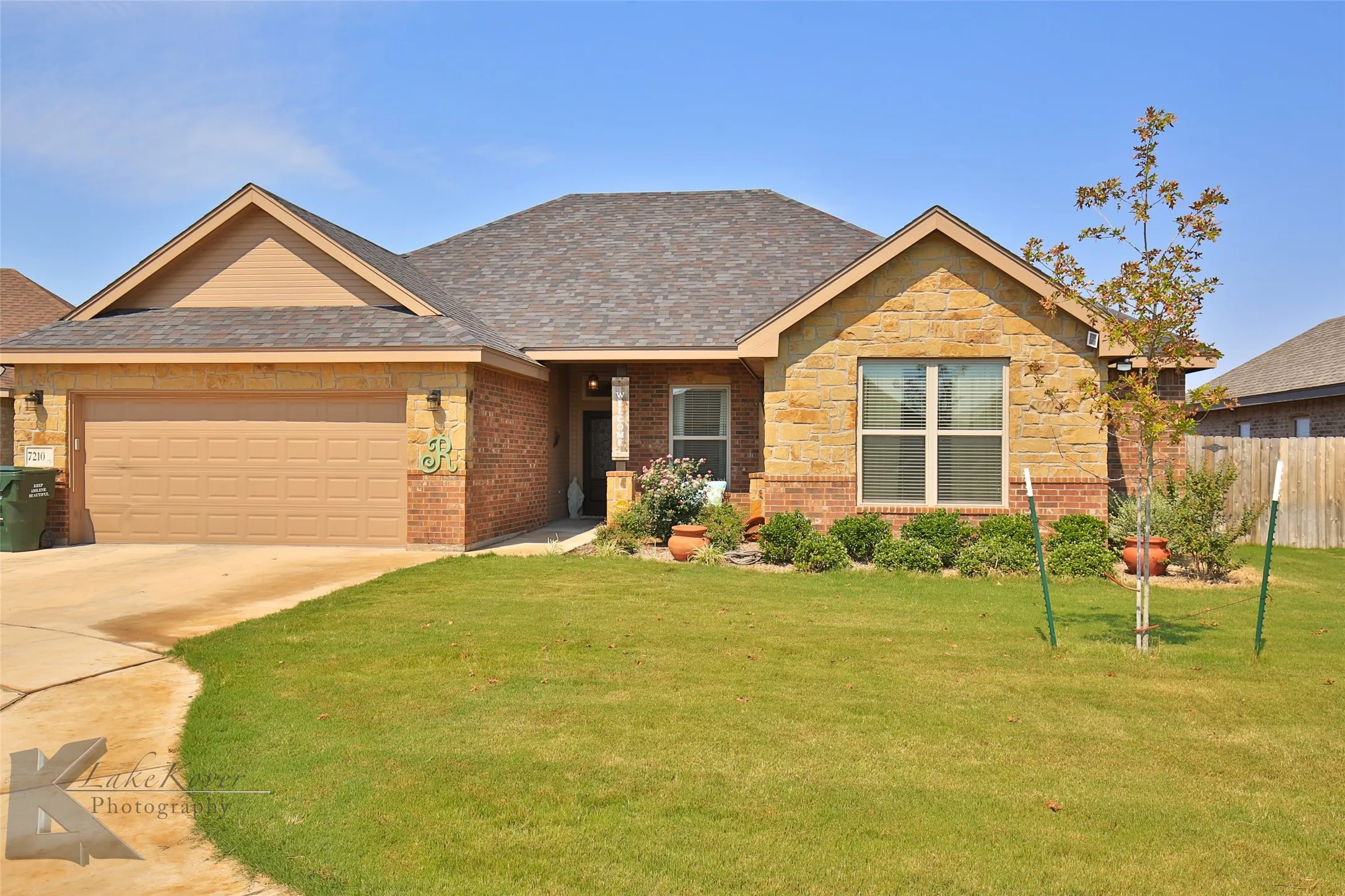Single Family Residence For Sale in Taylor County , 7210 Raven Court, Abilene, Texas 79602, 4 Bedroom, 2 Bathroom, 2 Garage spaces, 2,010 Sqft, built in 2016, mls#21358193, Real Estate Agent in Abilene, Homes For Sale in Taylor county, Homes For Sale in Abilene, Realtor in Abilene Texas, Real Estate Brokerage Independent Realty Texas, Luminita Cordes Realtor