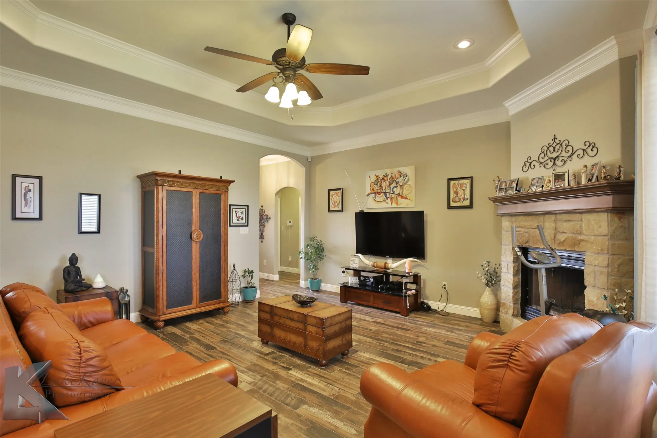 Single Family Residence For Sale in Taylor County , 7210 Raven Court, Abilene, Texas 79602, 4 Bedroom, 2 Bathroom, 2 Garage spaces, 2,010 Sqft, built in 2016, mls#21358193, Real Estate Agent in Abilene, Homes For Sale in Taylor county, Homes For Sale in Abilene, Realtor in Abilene Texas, Real Estate Brokerage Independent Realty Texas, Luminita Cordes Realtor