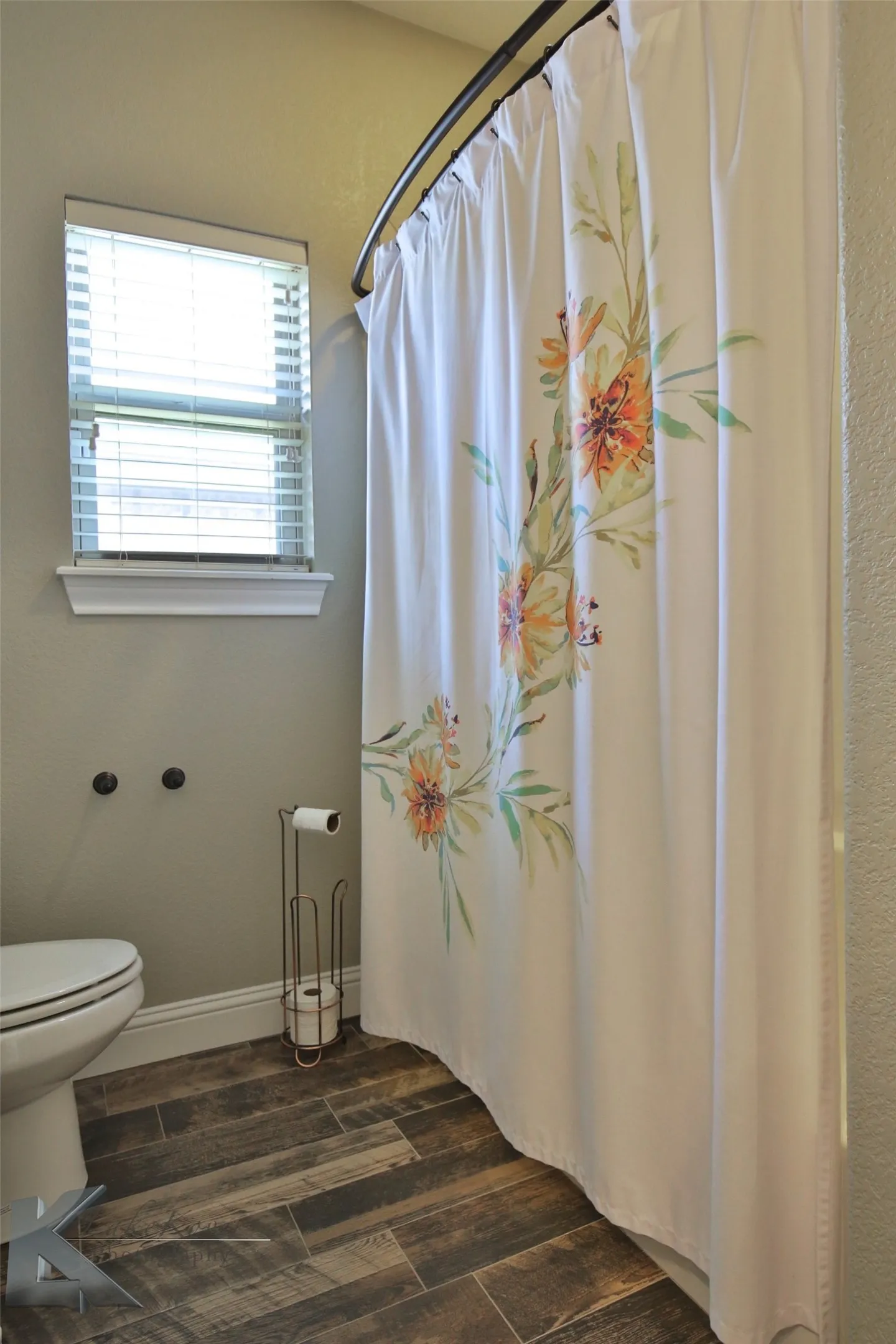 Single Family Residence For Sale in Taylor County , 7210 Raven Court, Abilene, Texas 79602, 4 Bedroom, 2 Bathroom, 2 Garage spaces, 2,010 Sqft, built in 2016, mls#21358193, Real Estate Agent in Abilene, Homes For Sale in Taylor county, Homes For Sale in Abilene, Realtor in Abilene Texas, Real Estate Brokerage Independent Realty Texas, Luminita Cordes Realtor