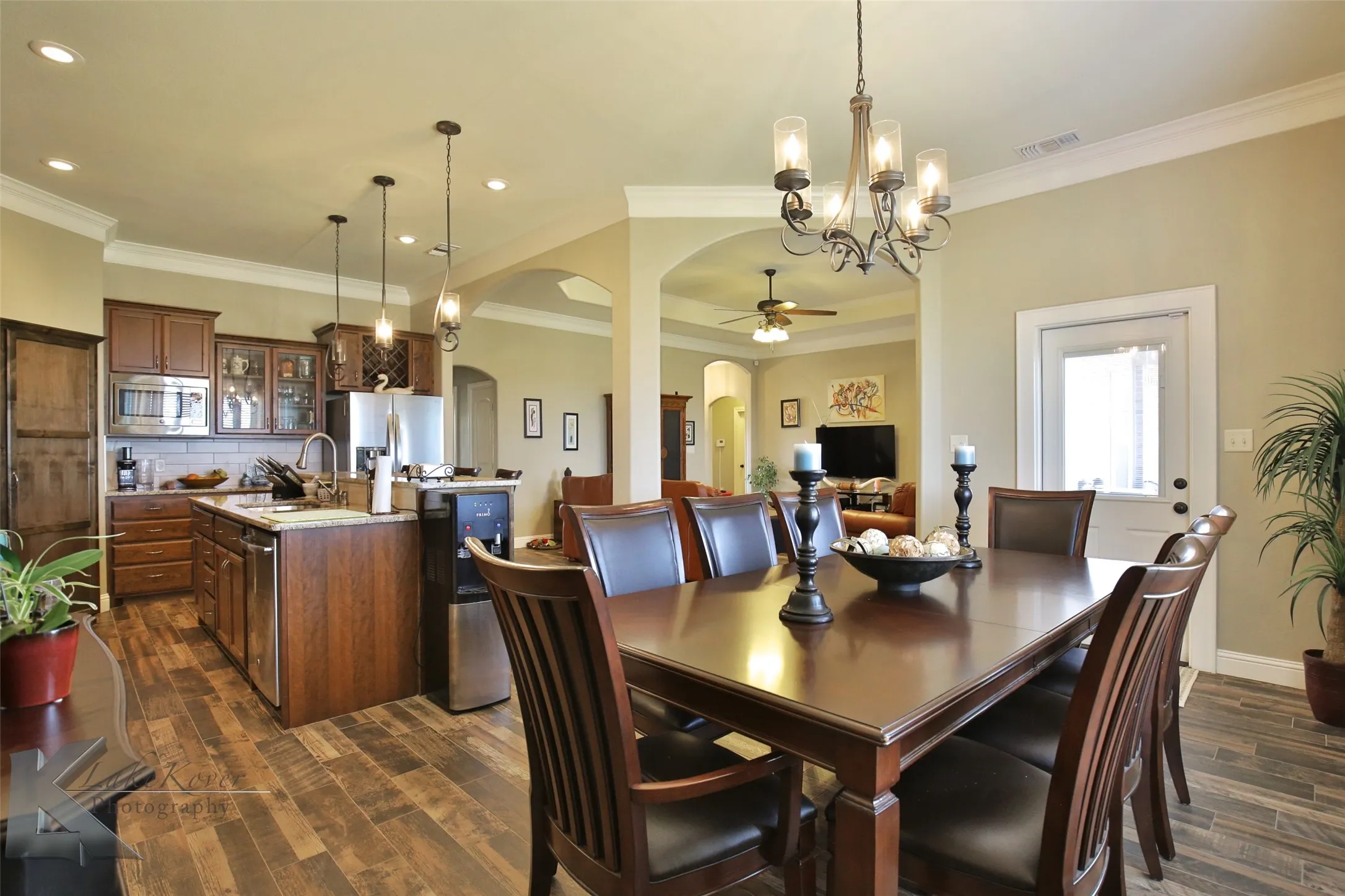 Single Family Residence For Sale in Taylor County , 7210 Raven Court, Abilene, Texas 79602, 4 Bedroom, 2 Bathroom, 2 Garage spaces, 2,010 Sqft, built in 2016, mls#21358193, Real Estate Agent in Abilene, Homes For Sale in Taylor county, Homes For Sale in Abilene, Realtor in Abilene Texas, Real Estate Brokerage Independent Realty Texas, Luminita Cordes Realtor