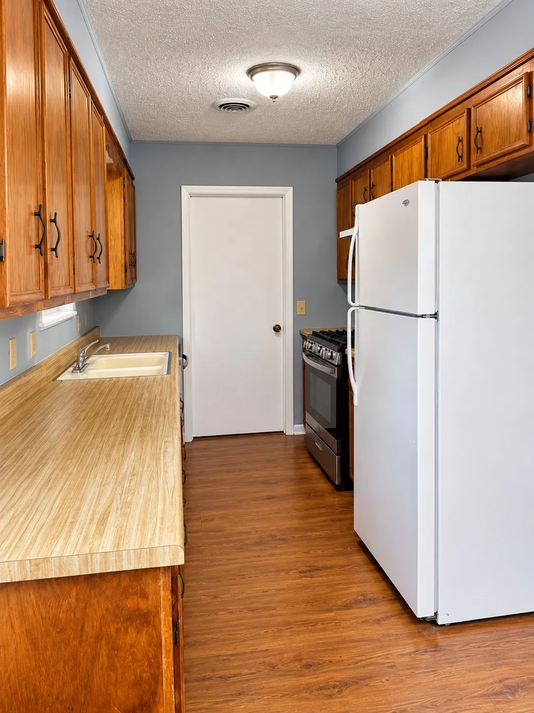 Single Family Residence For Sale in Callahan County , 156 George Scott Street, Cross Plains, Texas 76443, 3 Bedroom, 2 Bathroom, 1 Garage spaces, 1,064 Sqft, built in 1958, mls#21358213, Real Estate Agent in Cross Plains, Homes For Sale in Callahan county, Homes For Sale in Cross Plains, Realtor in Cross Plains Texas, Real Estate Brokerage Independent Realty Texas, Luminita Cordes Realtor