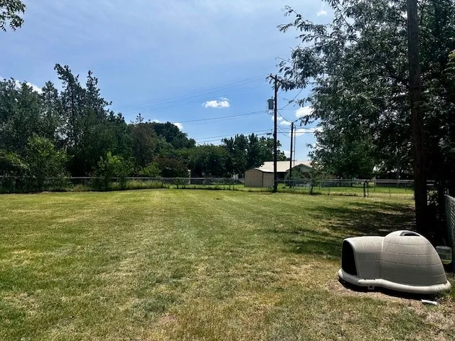 Single Family Residence For Sale in Callahan County , 156 George Scott Street, Cross Plains, Texas 76443, 3 Bedroom, 2 Bathroom, 1 Garage spaces, 1,064 Sqft, built in 1958, mls#21358213, Real Estate Agent in Cross Plains, Homes For Sale in Callahan county, Homes For Sale in Cross Plains, Realtor in Cross Plains Texas, Real Estate Brokerage Independent Realty Texas, Luminita Cordes Realtor