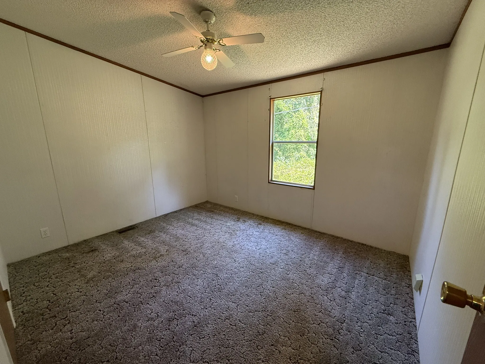 Manufactured Home For Sale in Van Zandt County , 13804 FM 279, Chandler, Texas 75758, 5 Bedroom, 2 Bathroom, Garage spaces, 2,128 Sqft, built in 1997, mls#21356776, Real Estate Agent in Chandler, Homes For Sale in Van Zandt county, Homes For Sale in Chandler, Realtor in Chandler Texas, Real Estate Brokerage Independent Realty Texas, Luminita Cordes Realtor