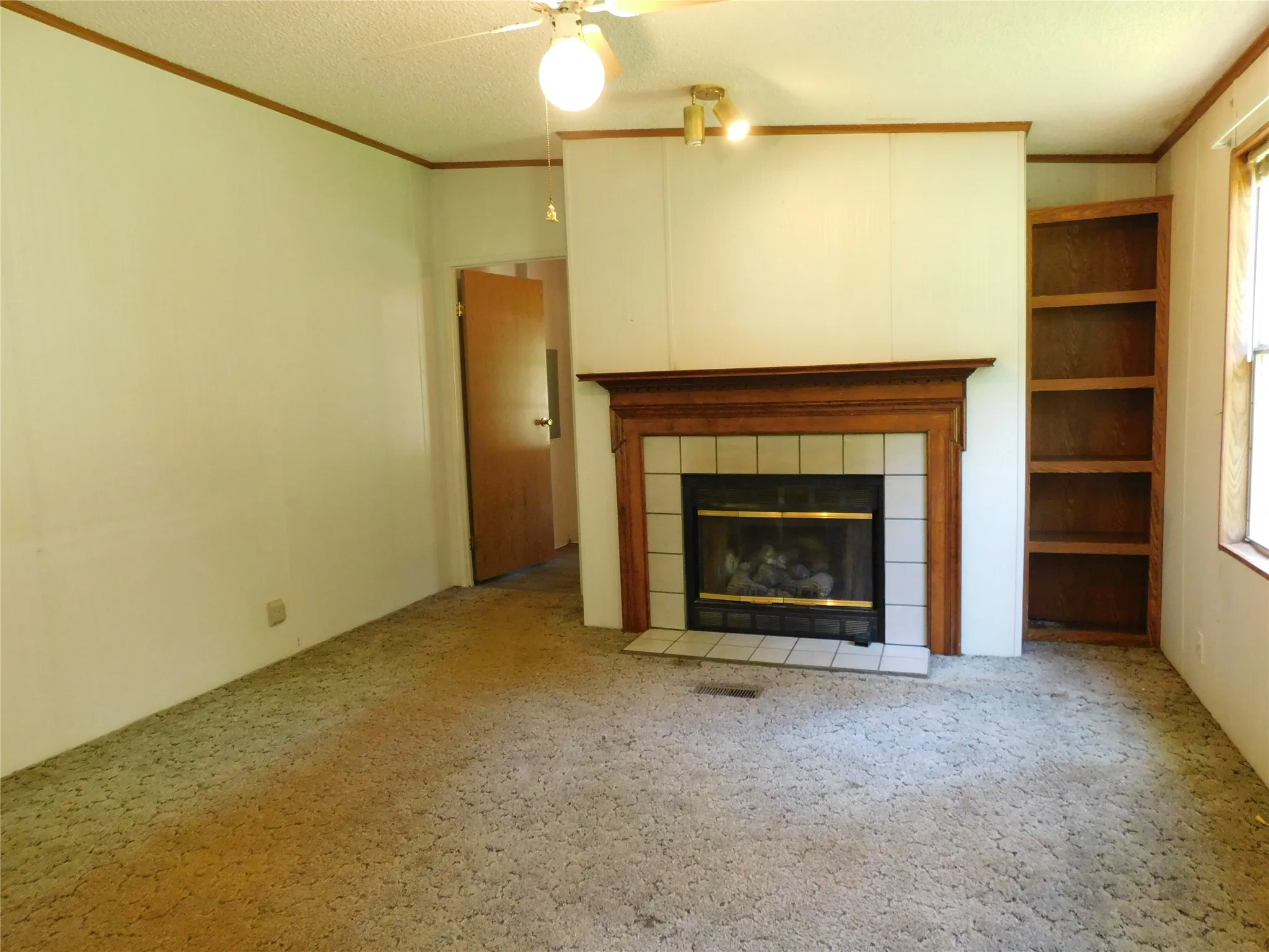 Manufactured Home For Sale in Van Zandt County , 13804 FM 279, Chandler, Texas 75758, 5 Bedroom, 2 Bathroom, Garage spaces, 2,128 Sqft, built in 1997, mls#21356776, Real Estate Agent in Chandler, Homes For Sale in Van Zandt county, Homes For Sale in Chandler, Realtor in Chandler Texas, Real Estate Brokerage Independent Realty Texas, Luminita Cordes Realtor