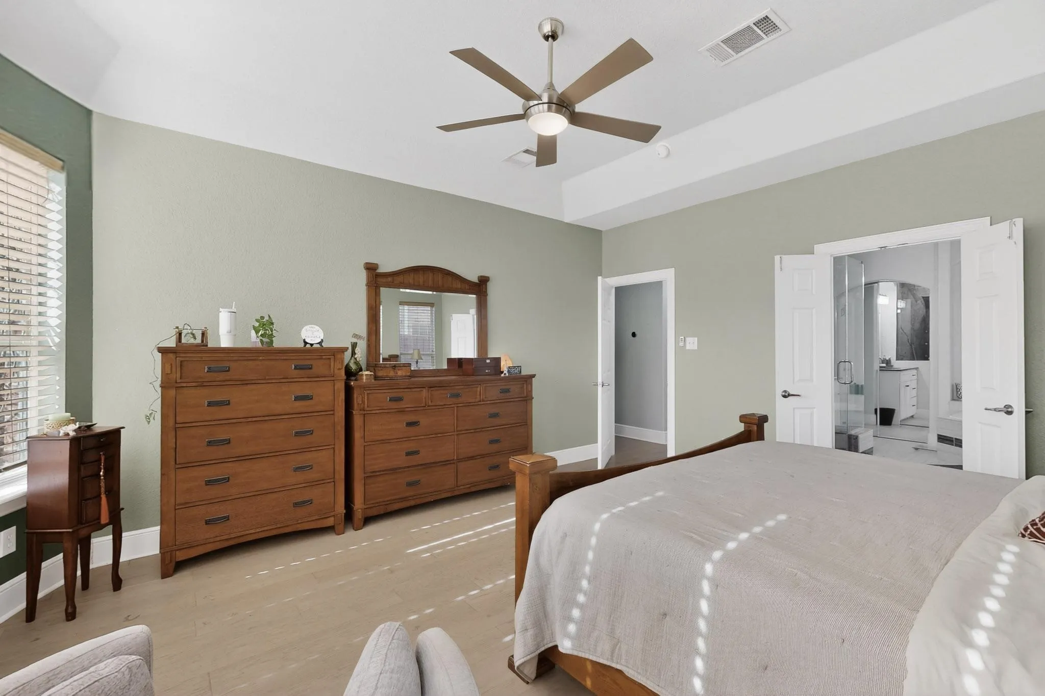 Single Family Residence For Sale in Collin County , 10051 Plainsman Lane, Frisco, Texas 75035, 4 Bedroom, 3 Bathroom, 2 Garage spaces, 3,535 Sqft, built in 2005, mls#21358218, Real Estate Agent in Frisco, Homes For Sale in Collin county, Homes For Sale in Frisco, Realtor in Frisco Texas, Real Estate Brokerage Independent Realty Texas, Luminita Cordes Realtor